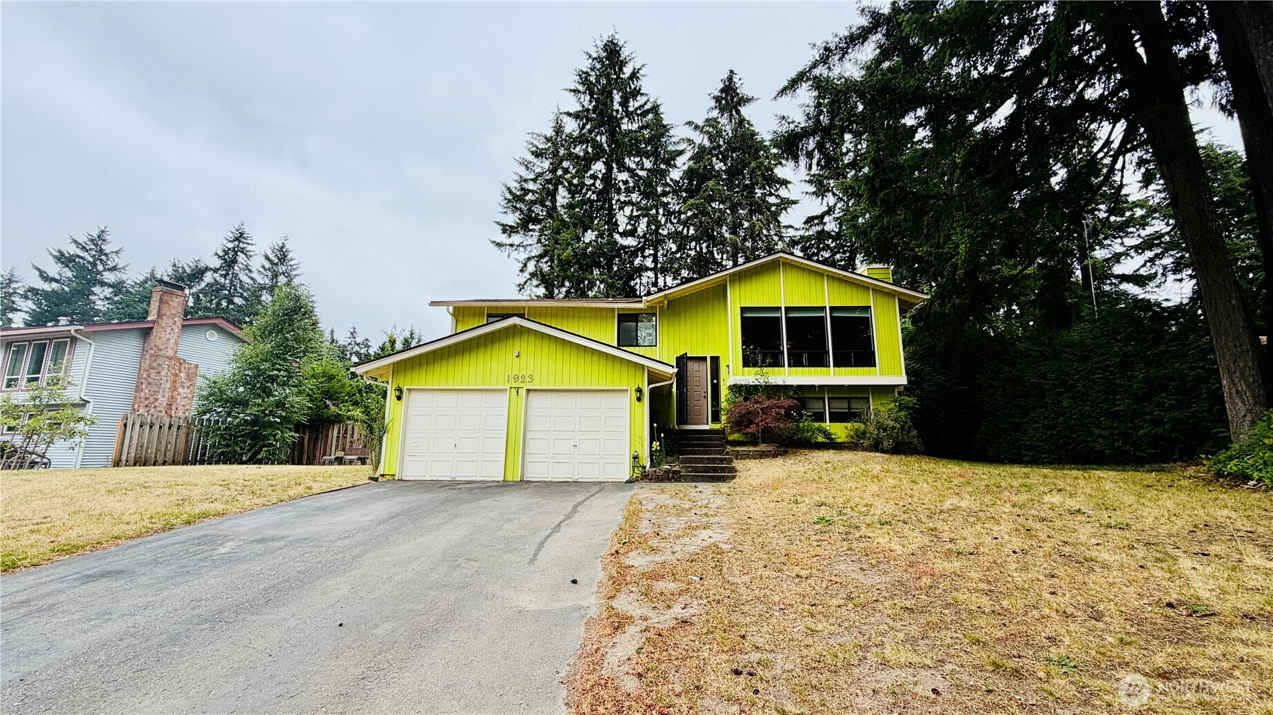 1923 Se Karli Way Property Photo 1
