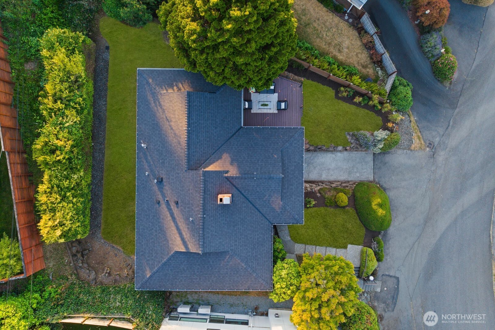 7515 S Laurel Street Property Photo 32