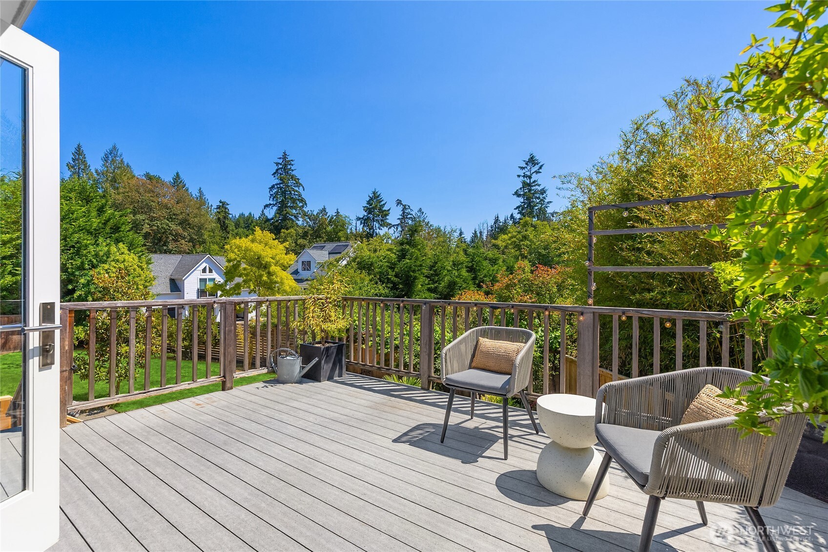 7563 Ne Emerald Way Property Photo 10