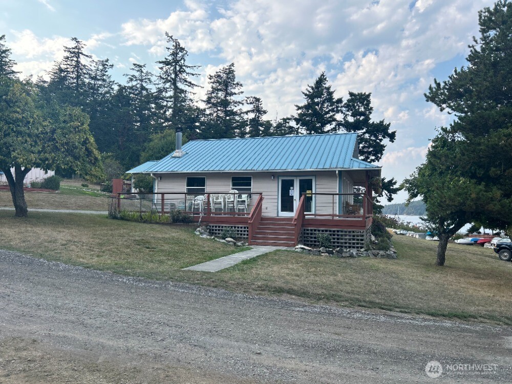 135 Chinook Way Property Photo 10