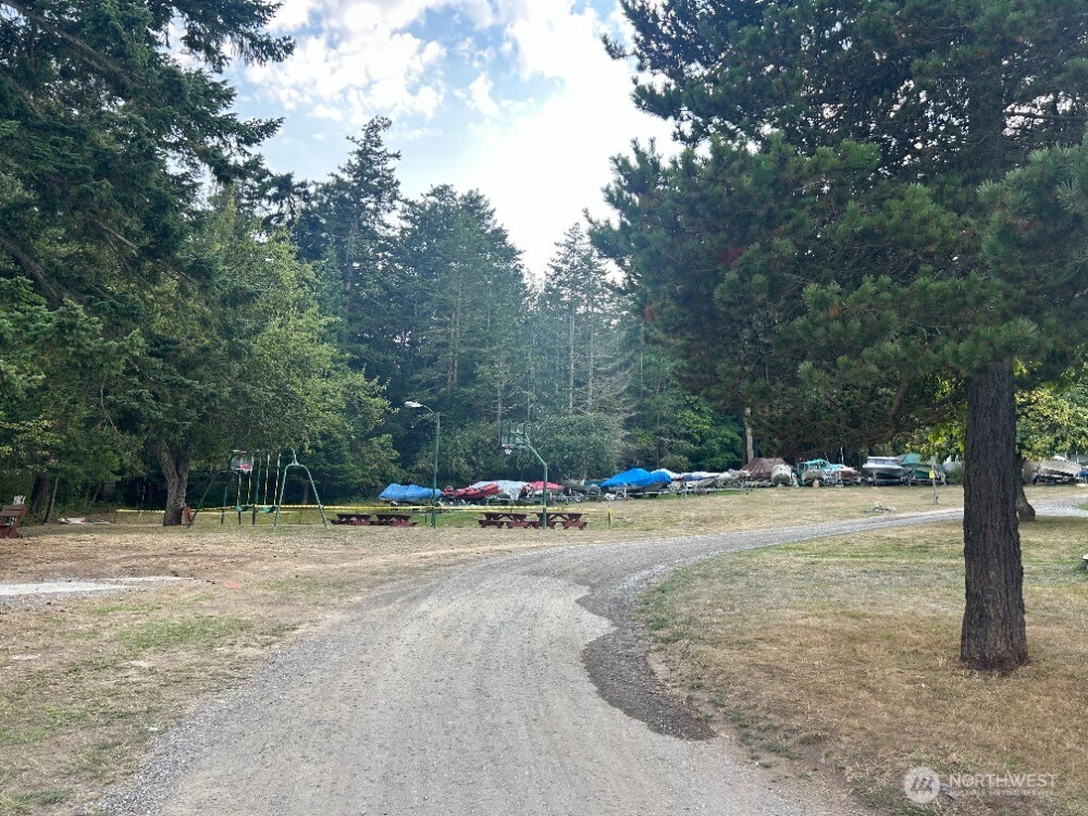 135 Chinook Way Property Photo 13
