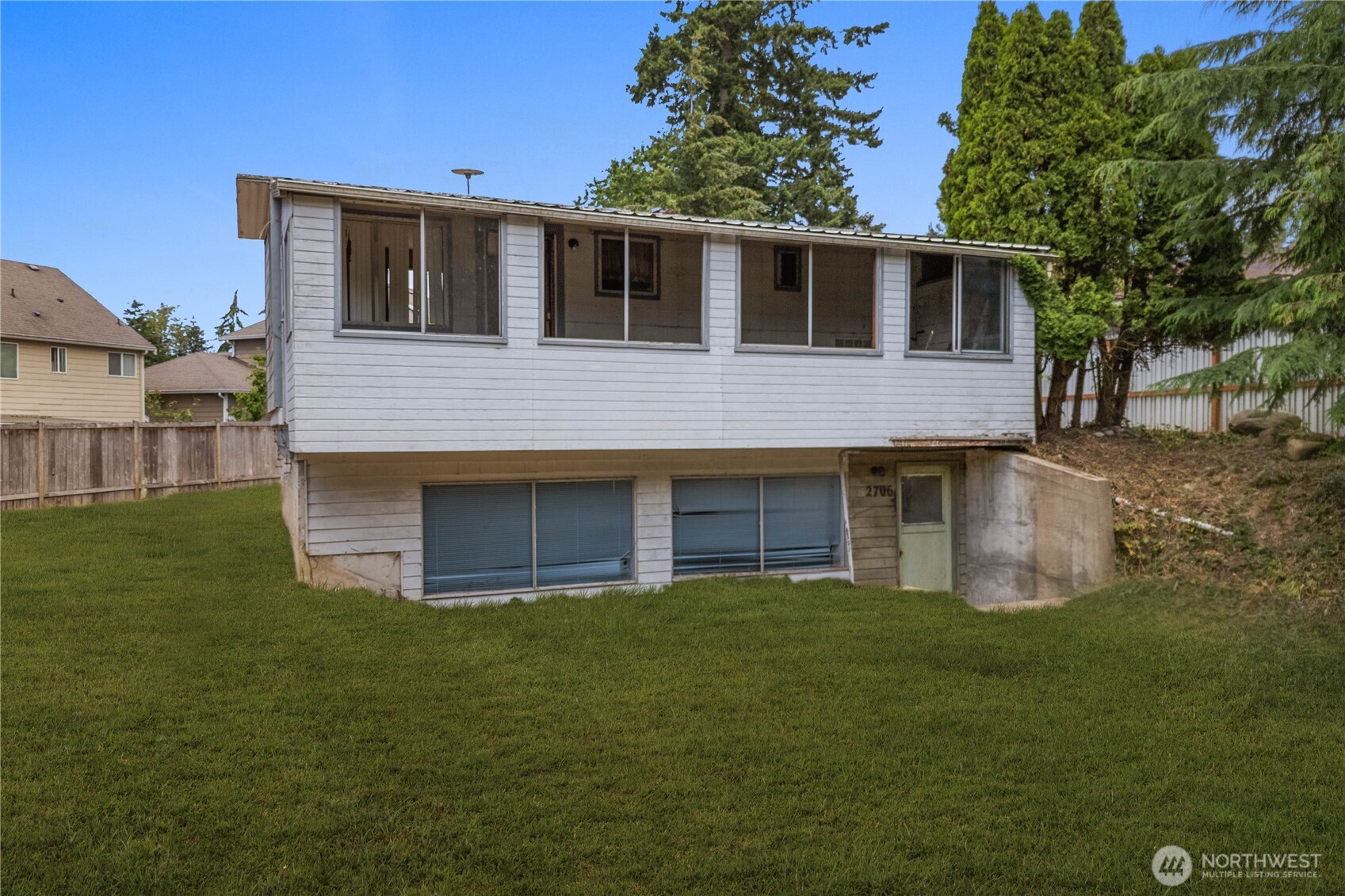 2706 S 276th Place Property Photo 3