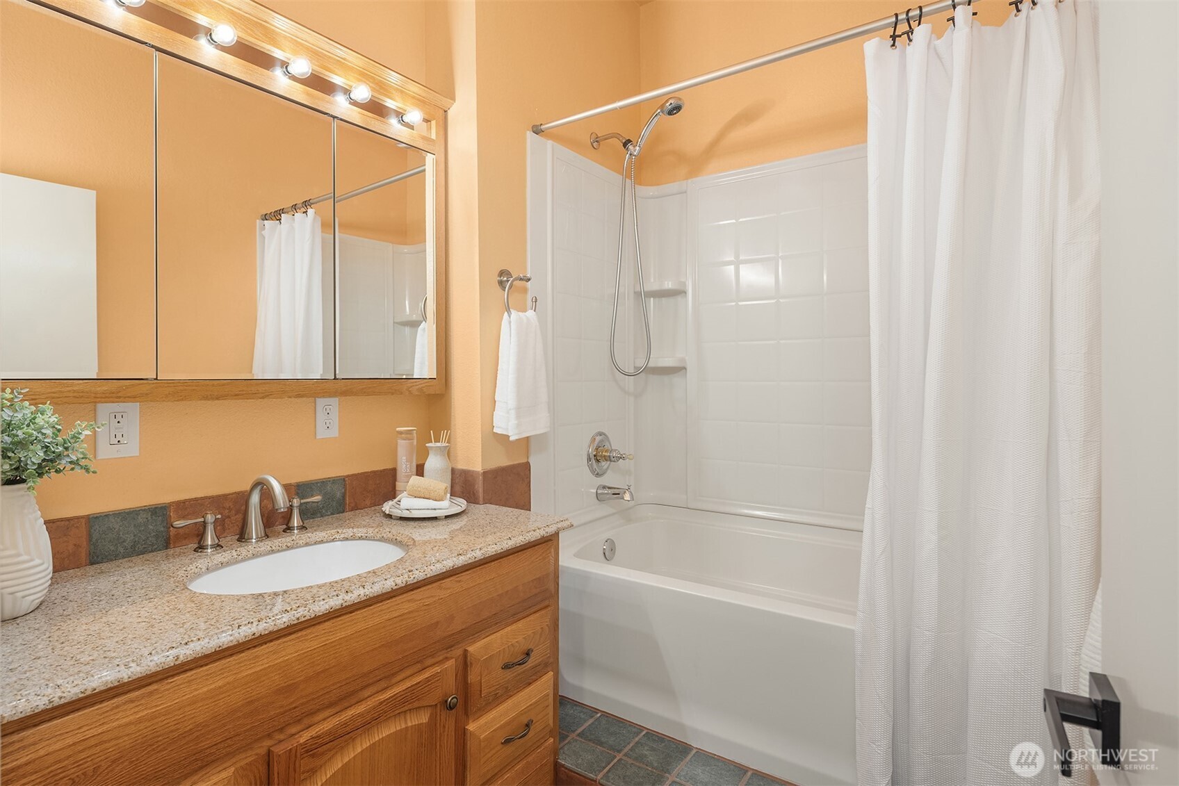 7407 180th Street Property Photo 20