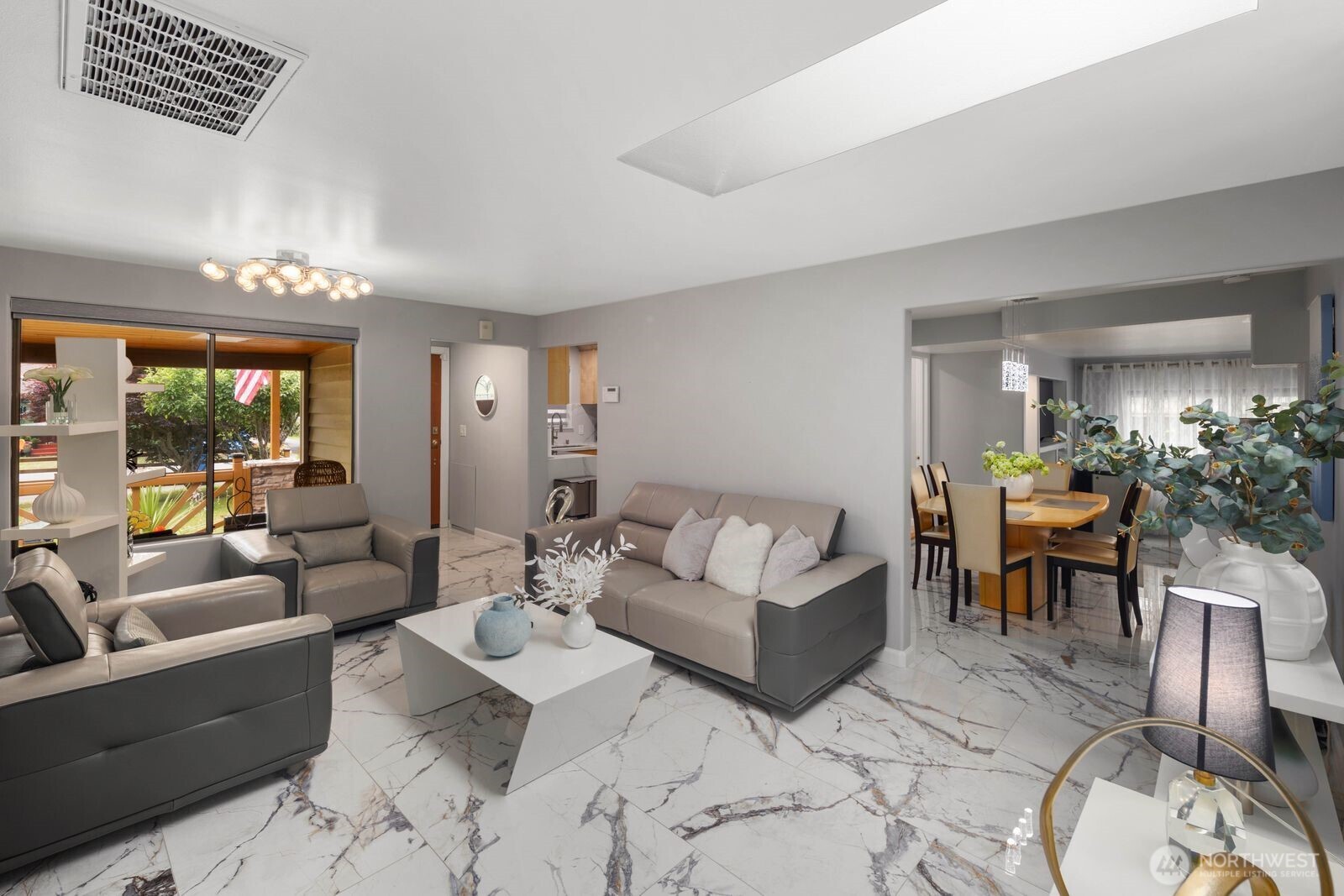 16030 12th Avenue Property Photo 11