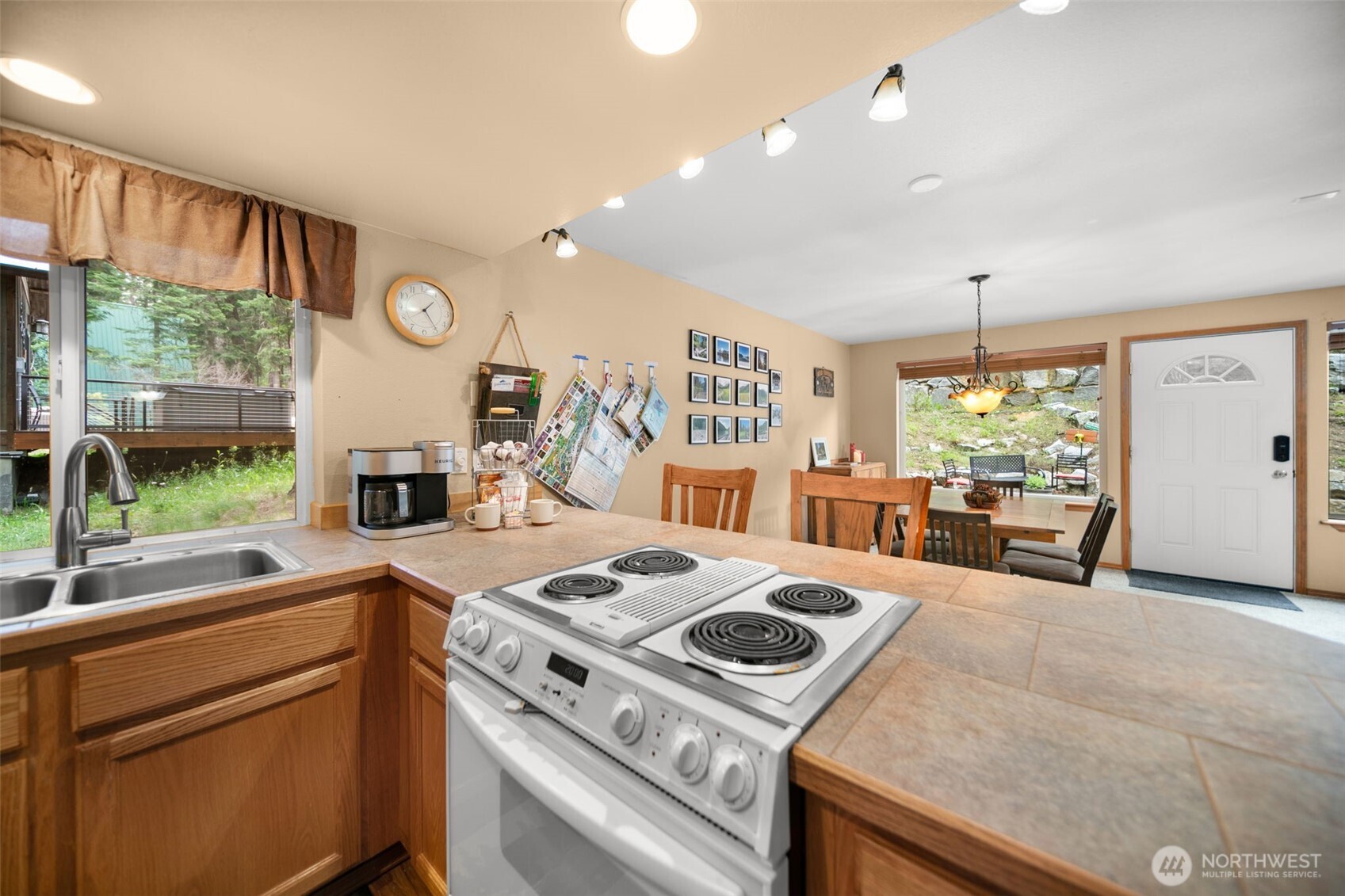 19554 Nason Road Property Photo 11