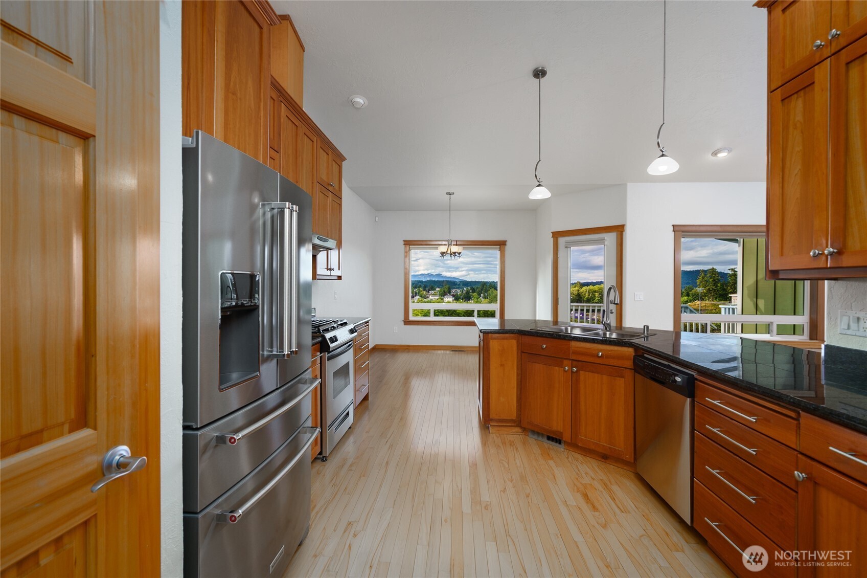 1810 Island View Place Property Photo 3