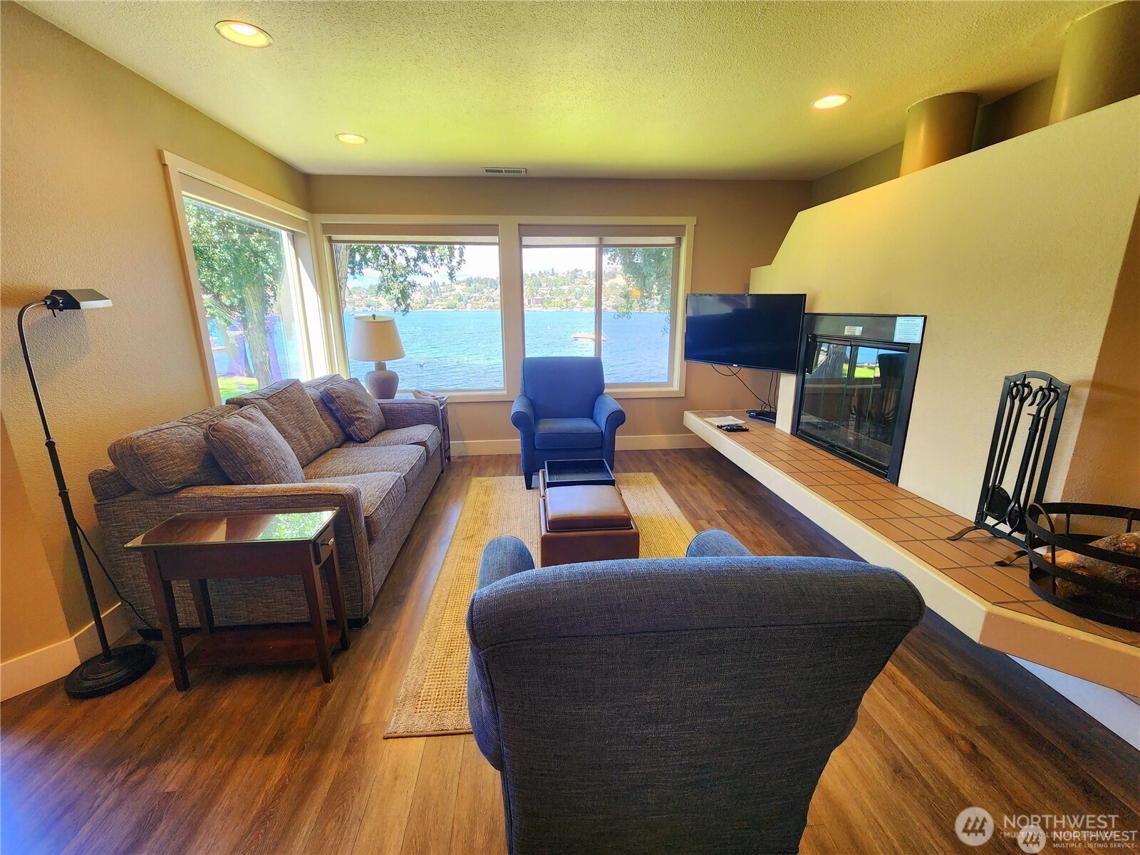 1 Beach 573-c Property Photo 6