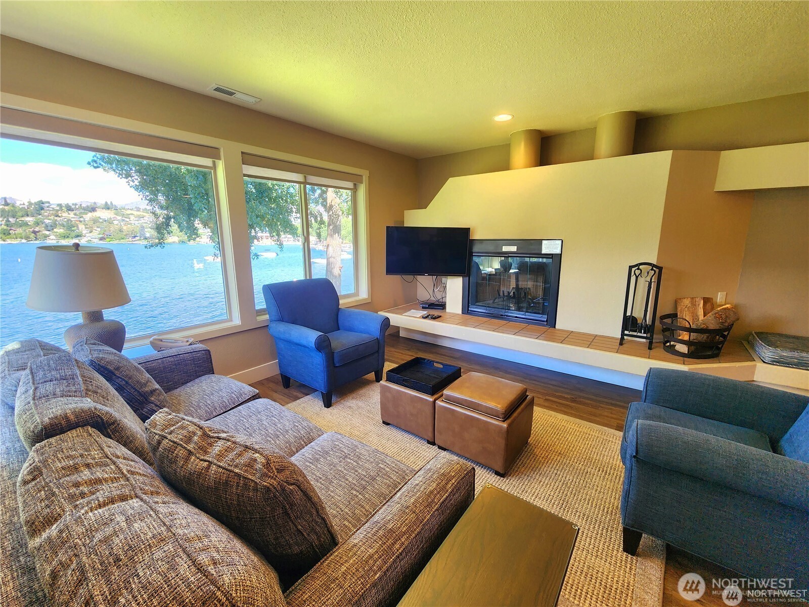 1 Beach 573-c Property Photo 7