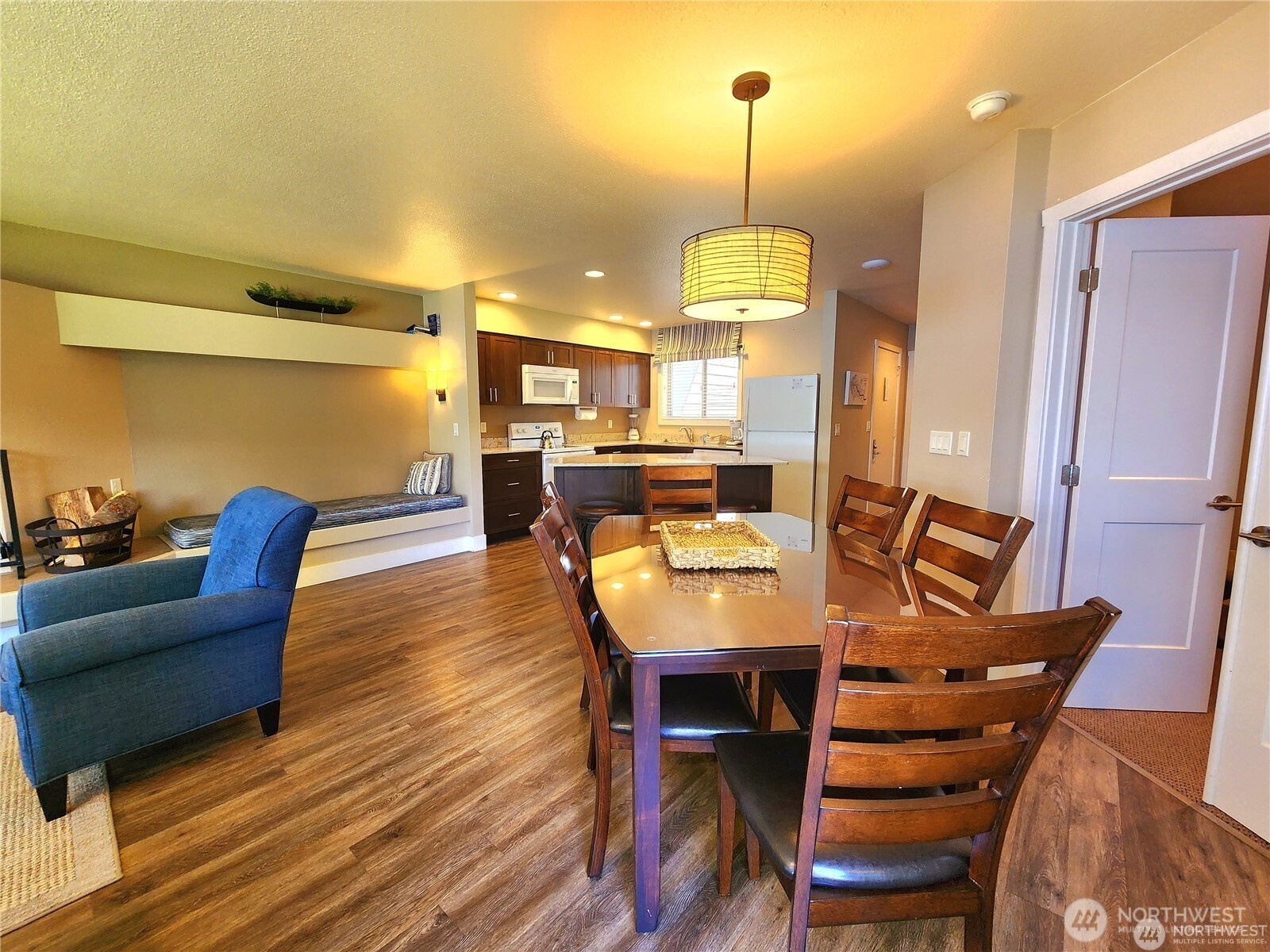 1 Beach 573-c Property Photo 10