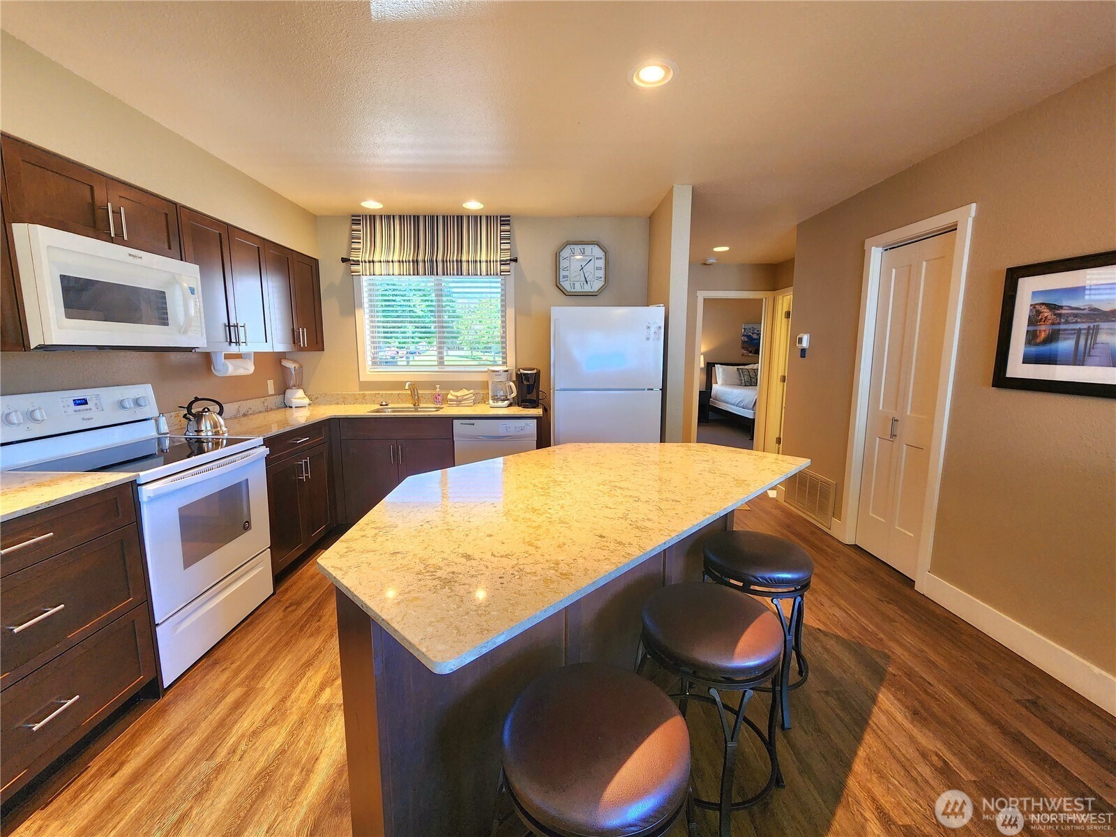 1 Beach 573-c Property Photo 11