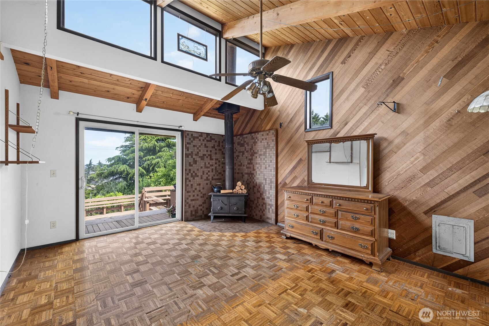 2452 Williams Road Property Photo 18