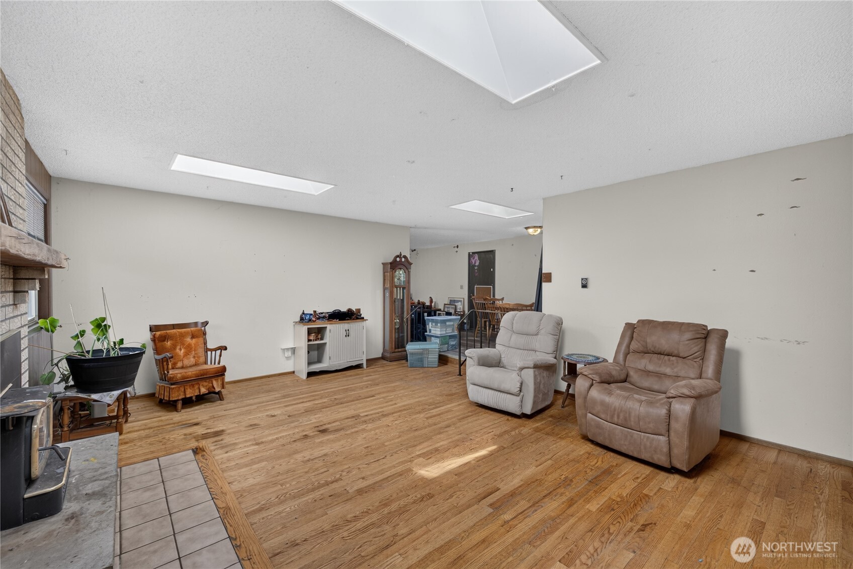 2452 Williams Road Property Photo 21