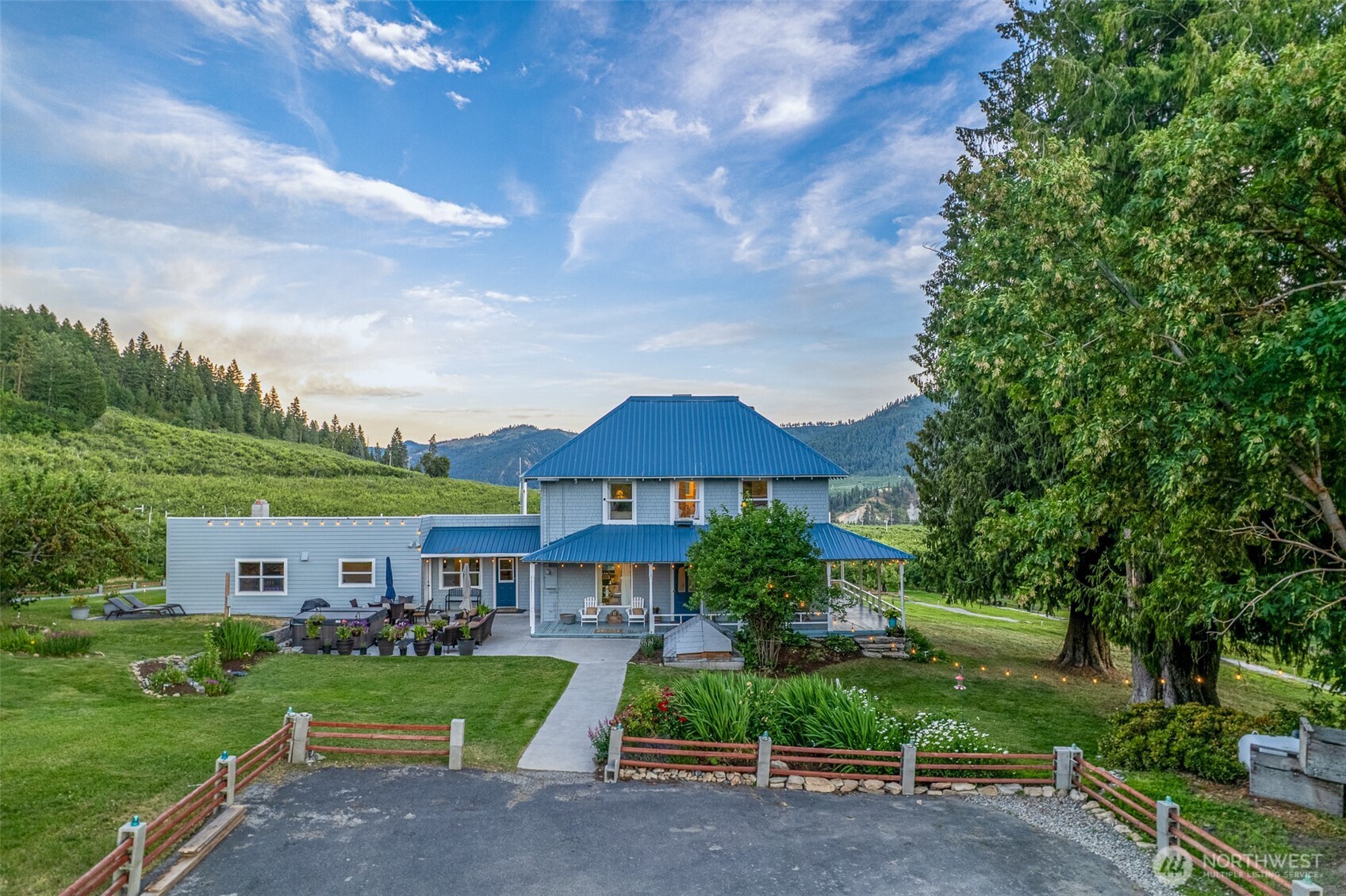 9753 Nibbelink Road Property Photo 1