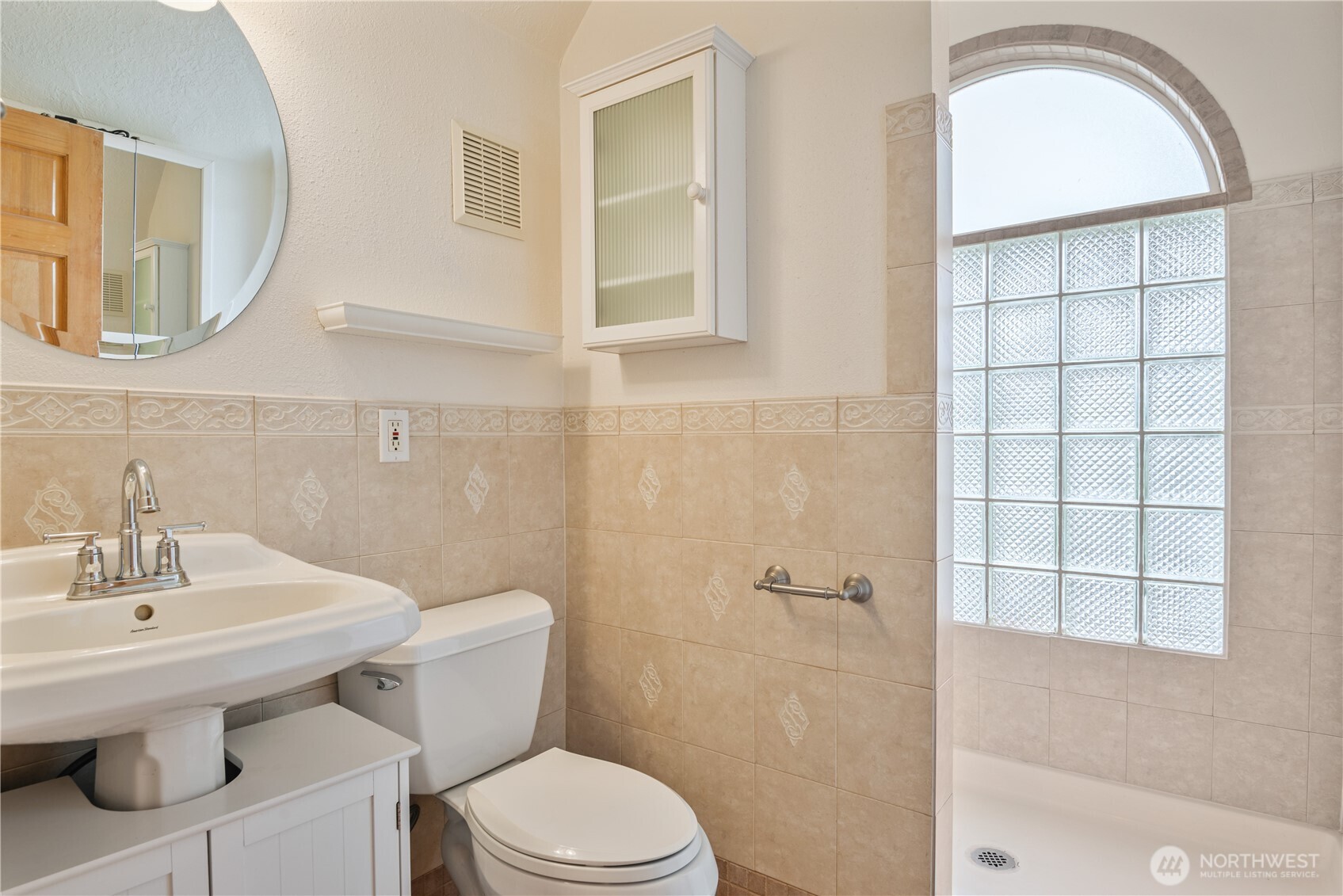 103 Carrolls Avenue Property Photo 20
