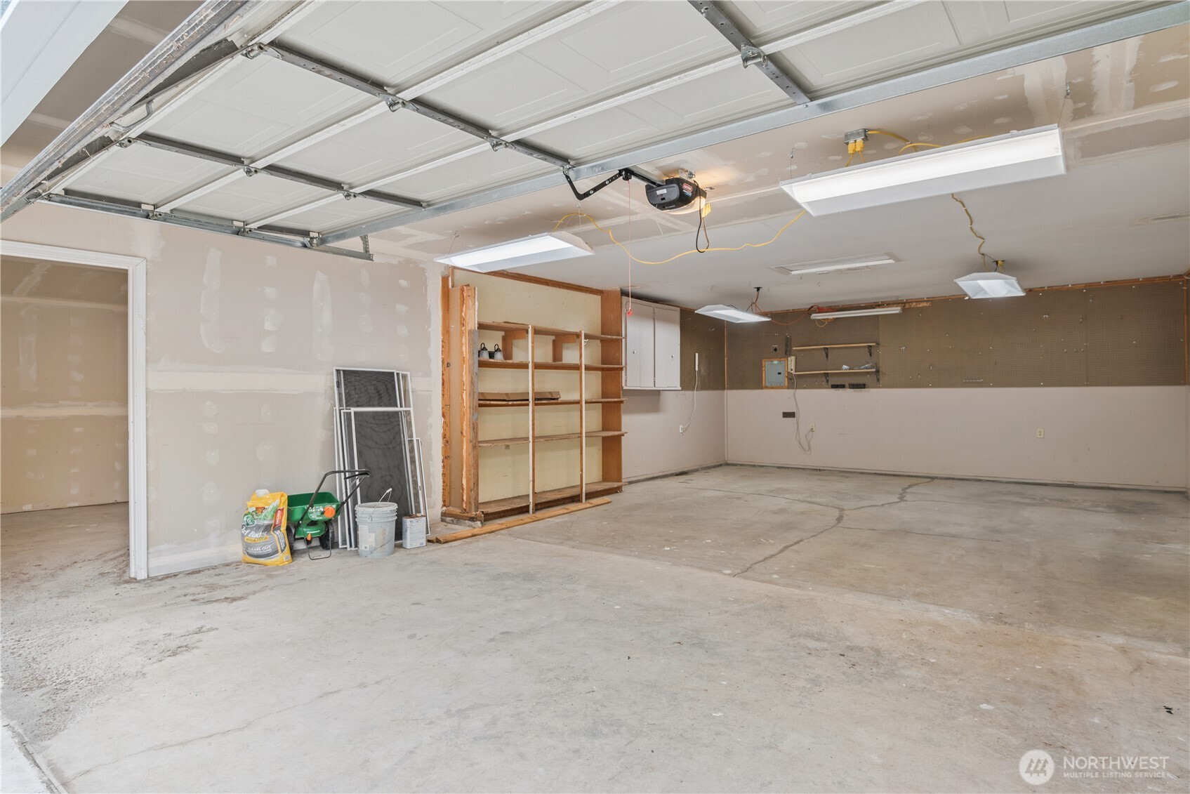 103 Carrolls Avenue Property Photo 32
