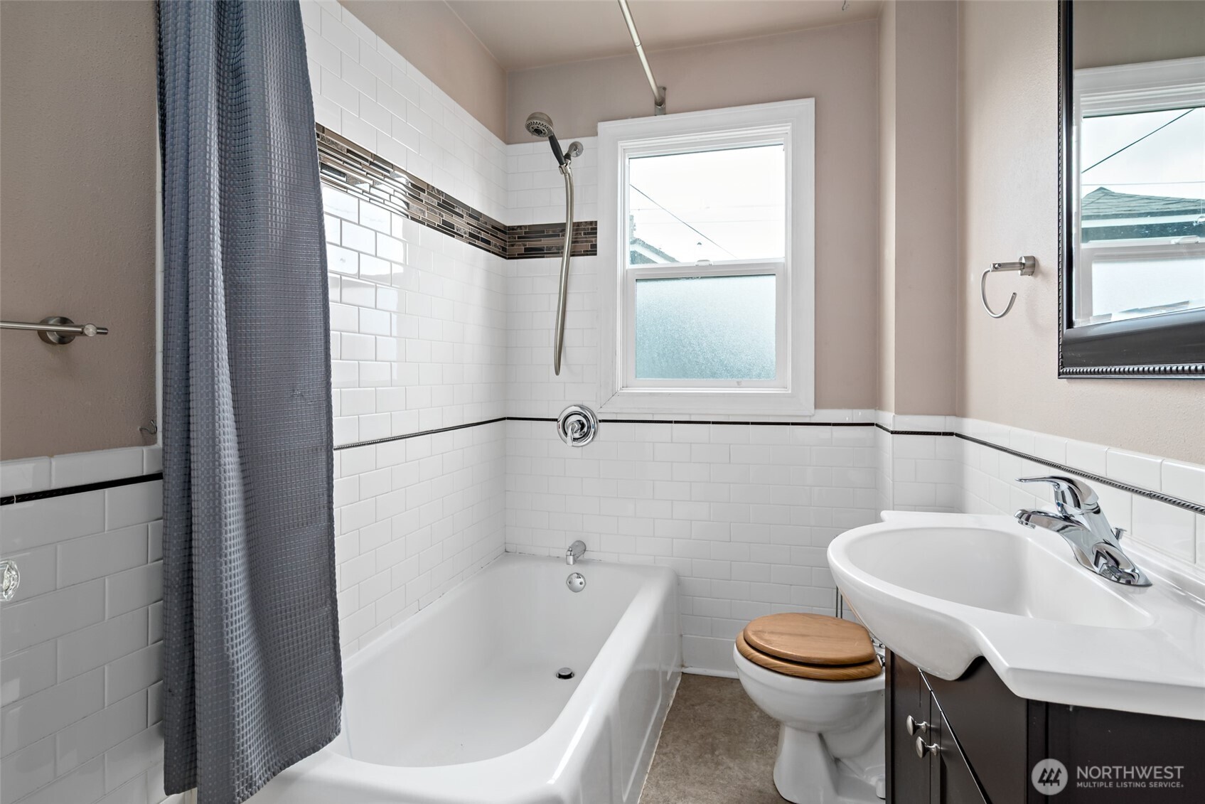 3731 Hoyt Ave Property Photo 15
