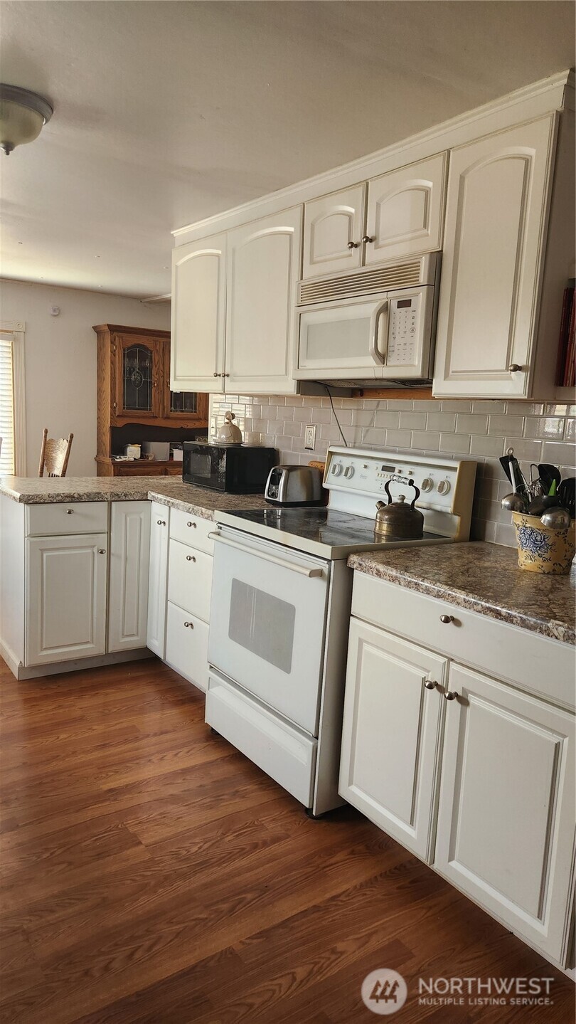 81 Tacoma Avenue Property Photo 19