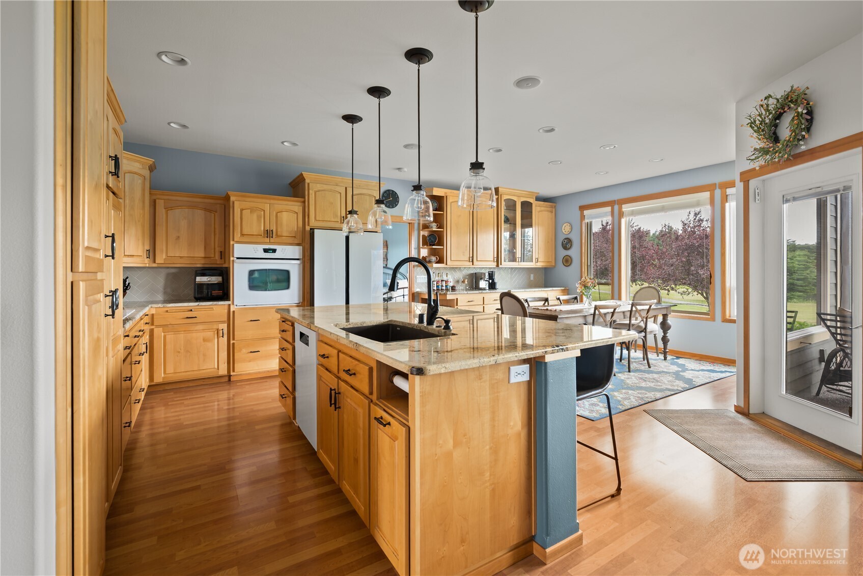 1767 Sw Waterside Court Property Photo 8