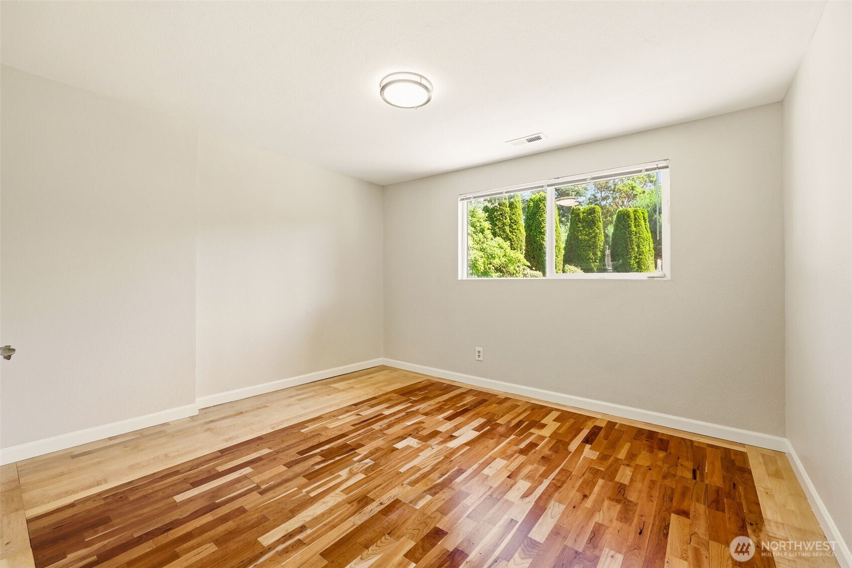 10032 30th Avenue Property Photo 15