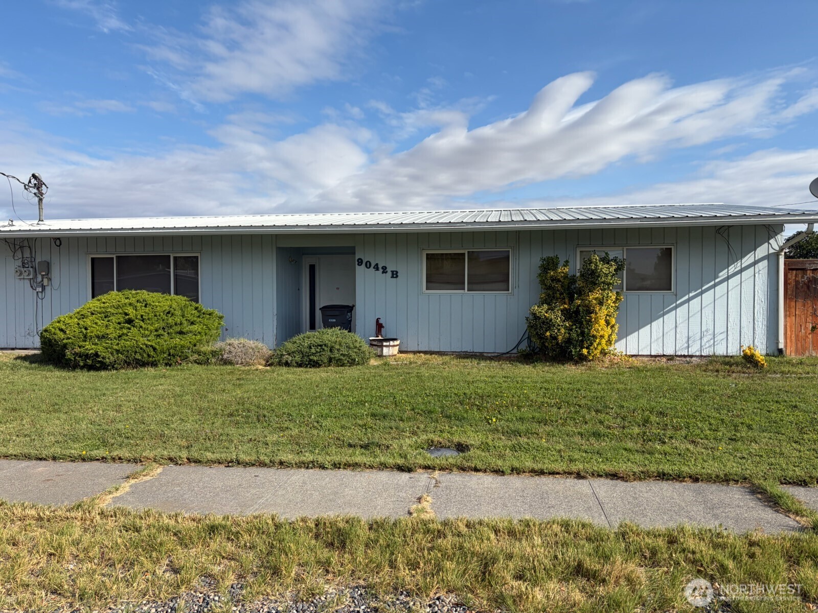 9042 Forrestal Lane B Property Photo 1