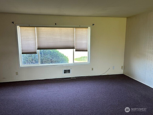 9042 Forrestal Lane B Property Photo 5