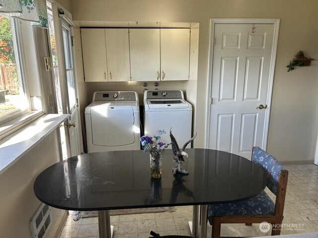 9042 Forrestal Lane B Property Photo 9