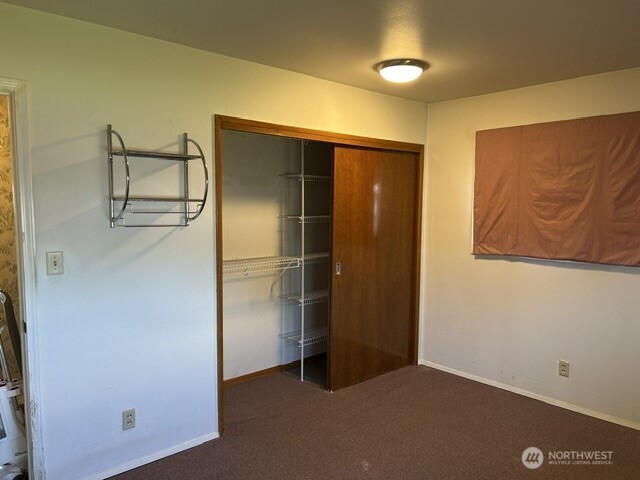 9042 Forrestal Lane B Property Photo 12