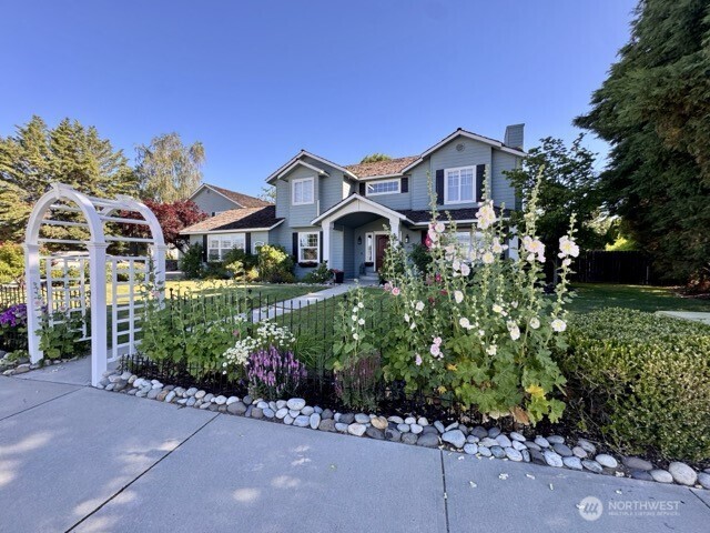 2453 Grand Avenue Property Photo 1