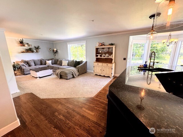 2453 Grand Avenue Property Photo 11