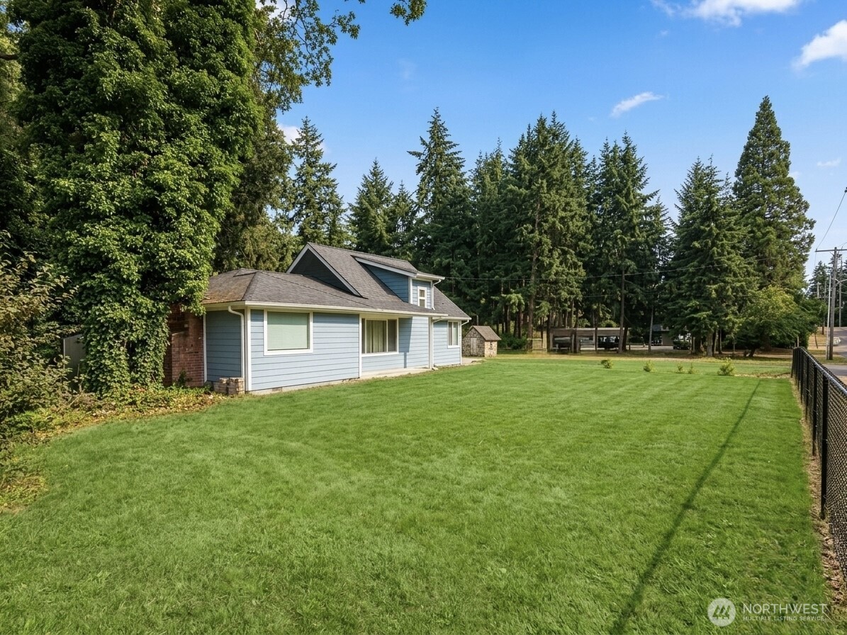 15205 22 Avenue Property Photo 3