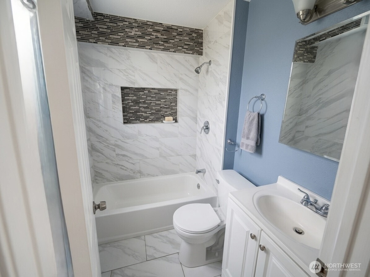 15205 22 Avenue Property Photo 8