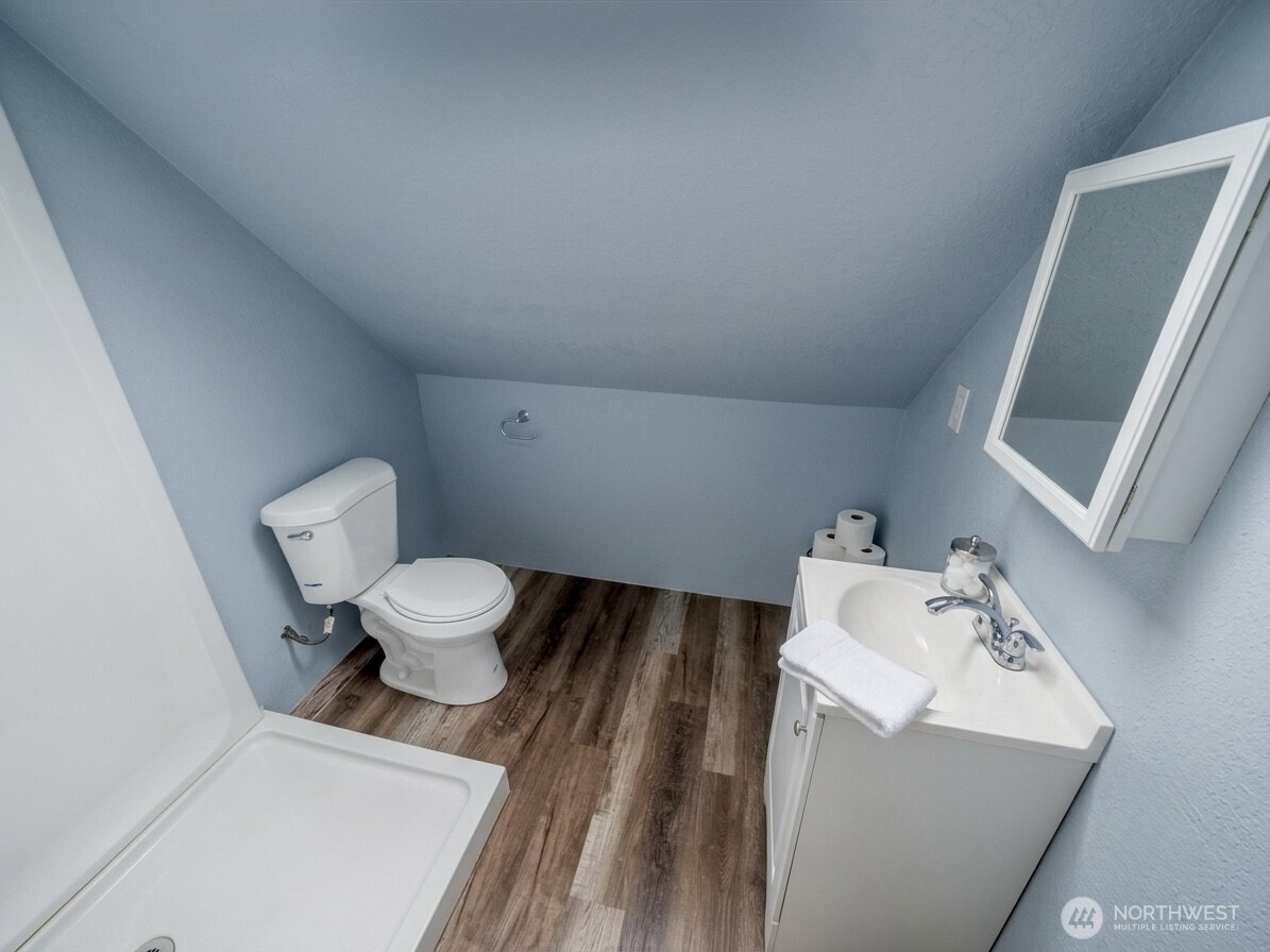 15205 22 Avenue Property Photo 11
