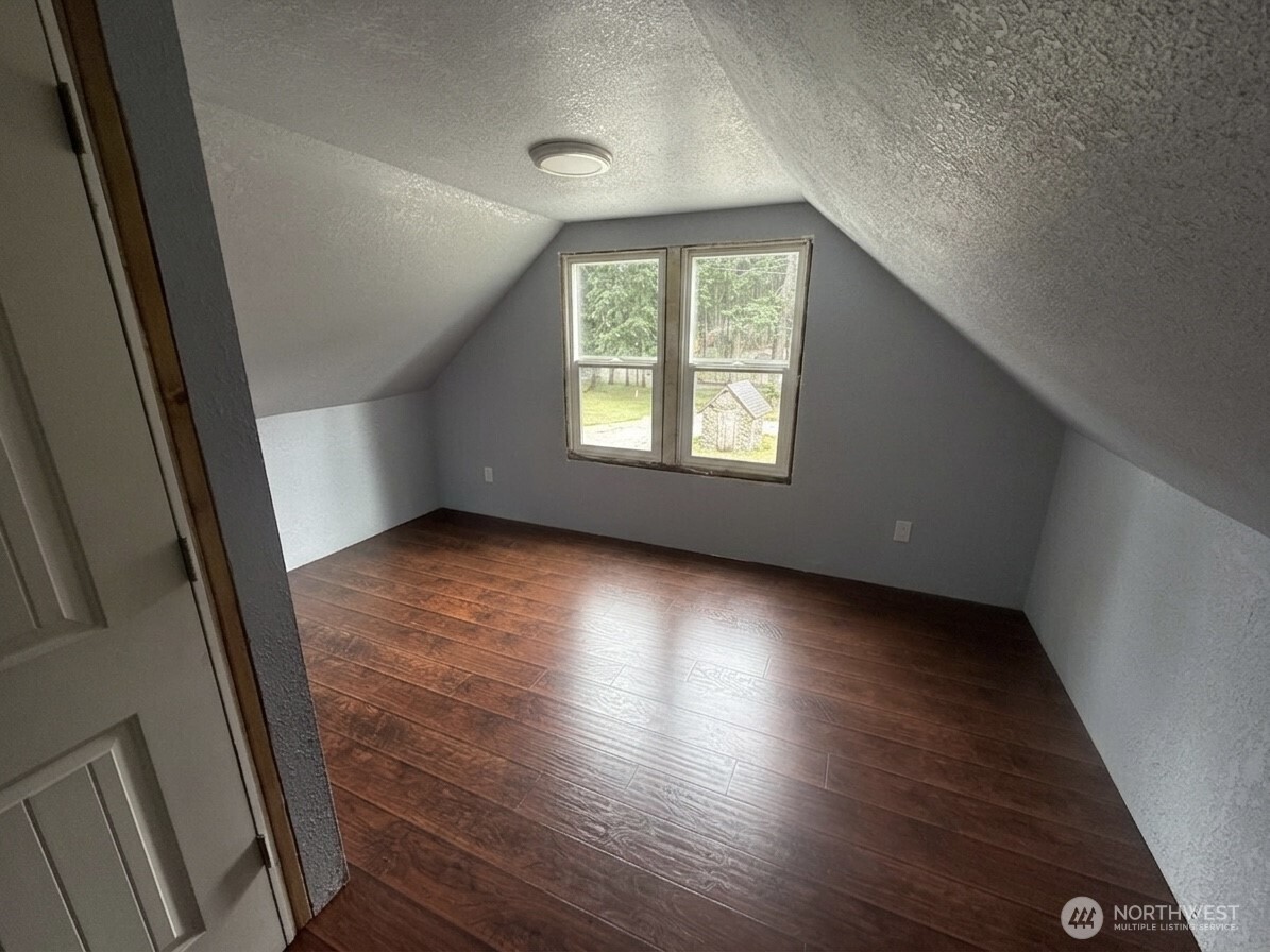 15205 22 Avenue Property Photo 12
