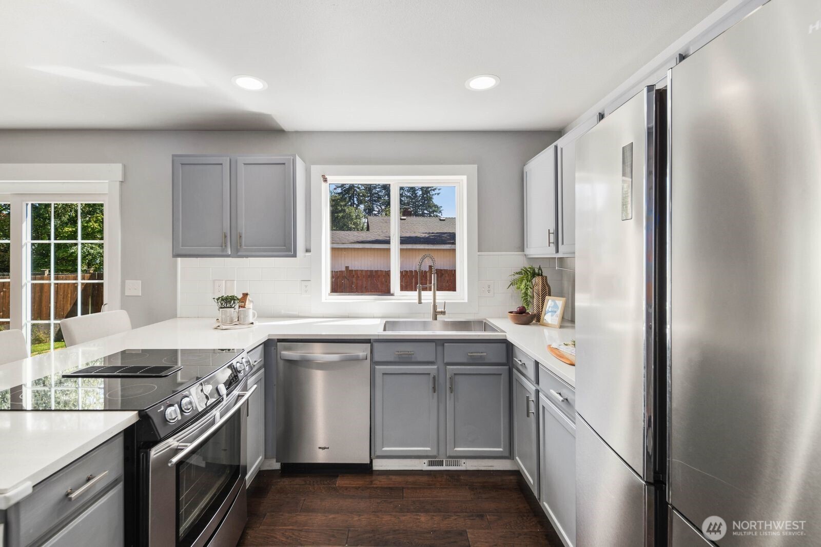 10008 2nd Place Property Photo 12