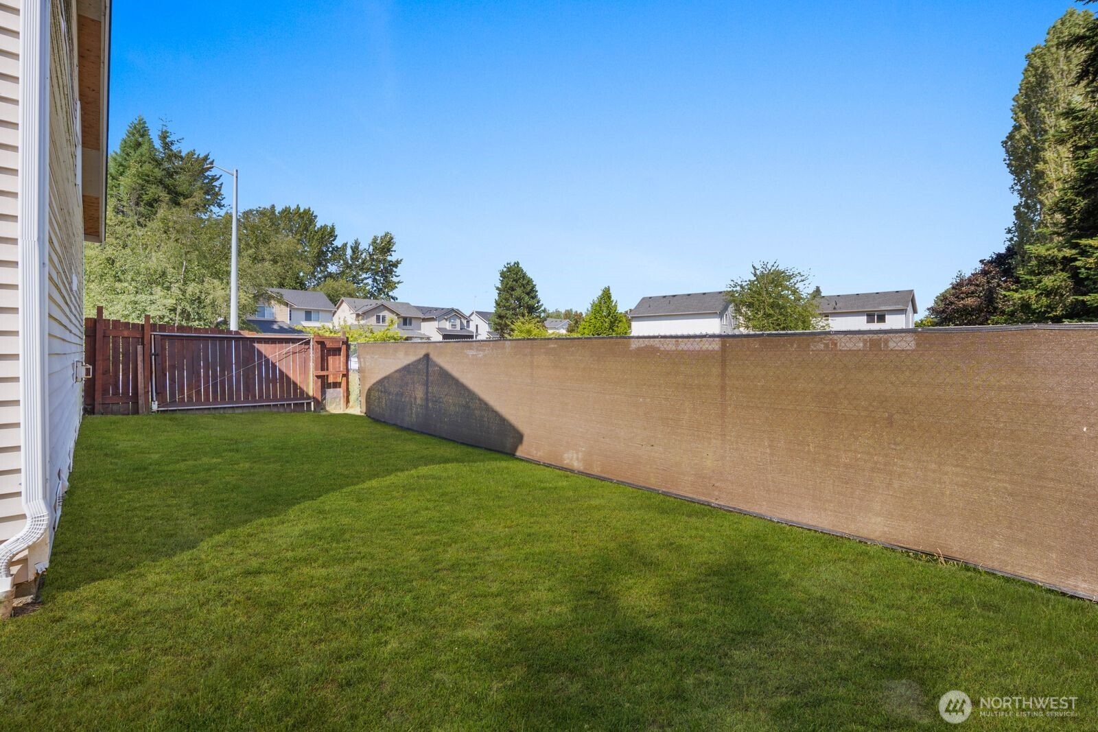 10008 2nd Place Property Photo 27