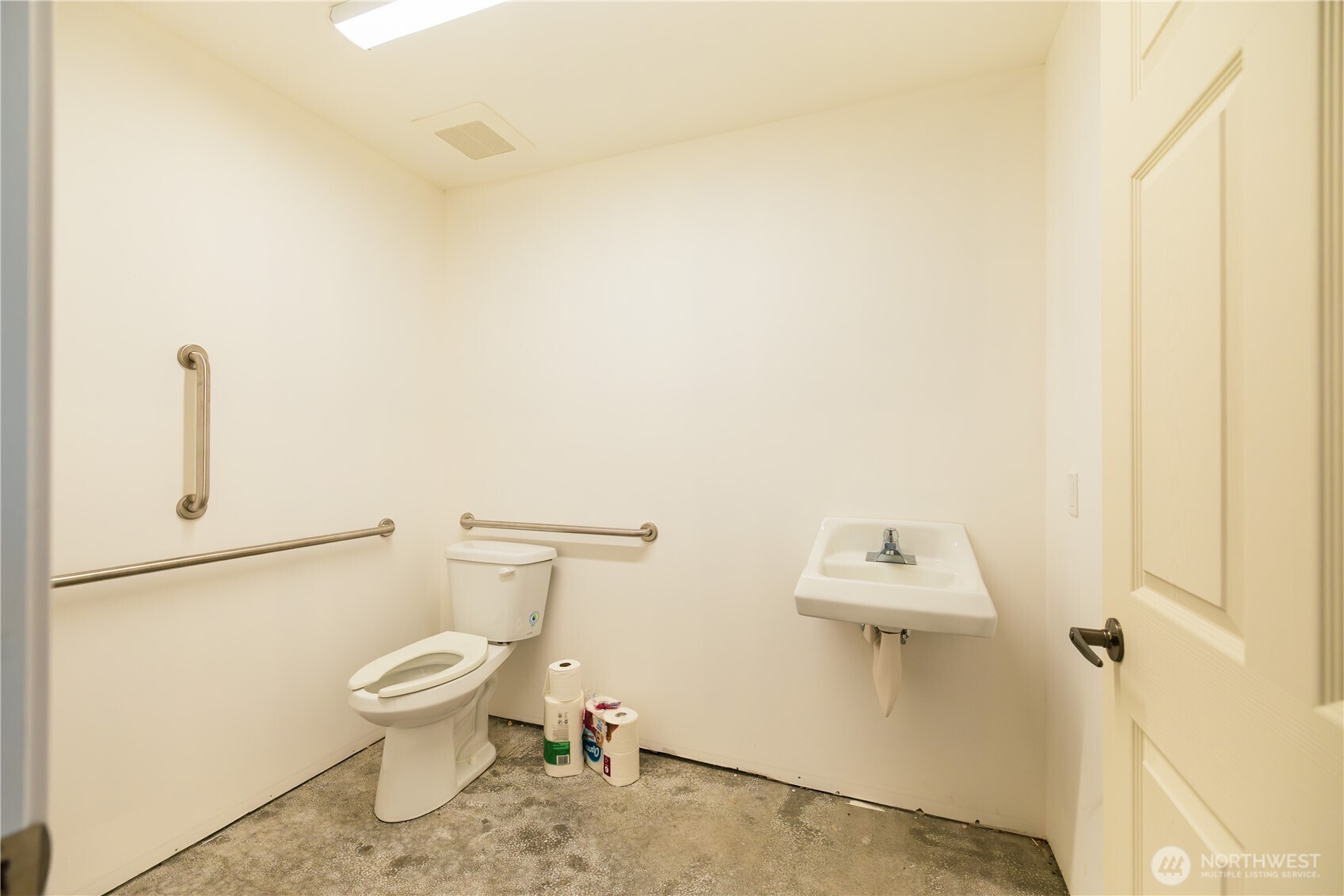 2756 Peace Portal Drive Property Photo 5