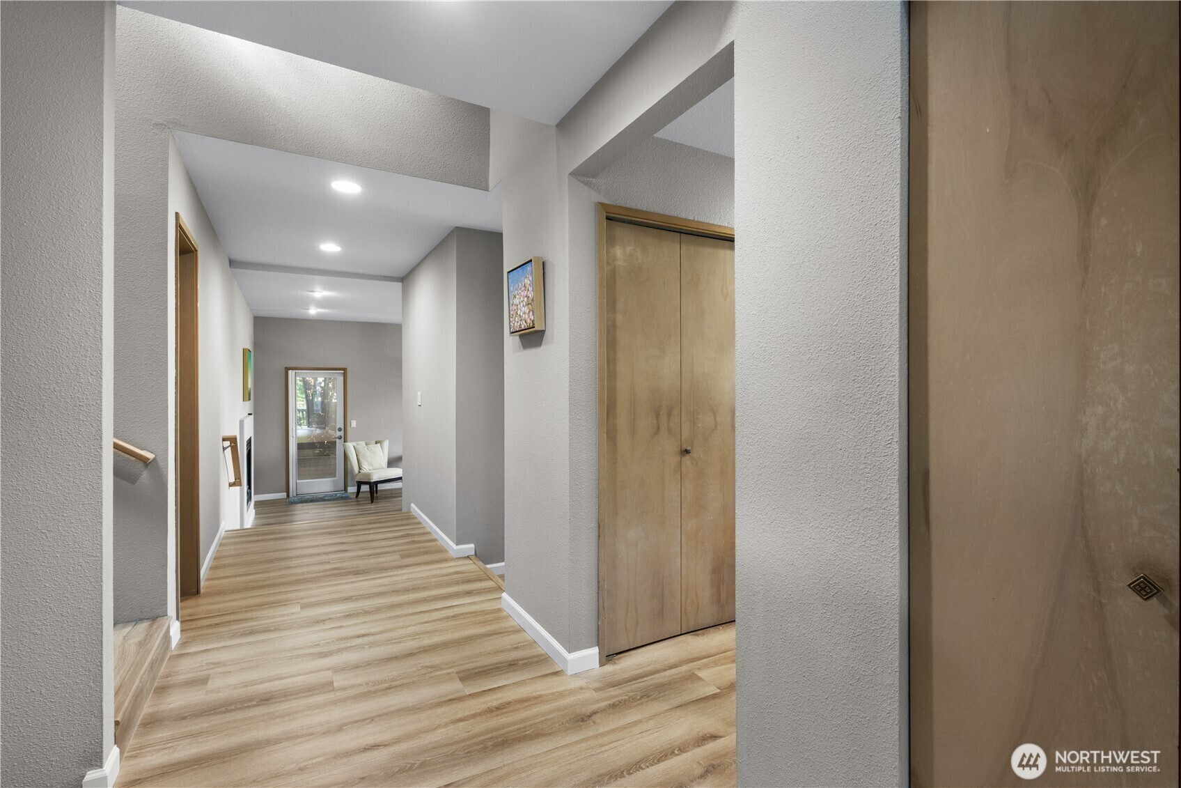 6021 158th Place Property Photo 3
