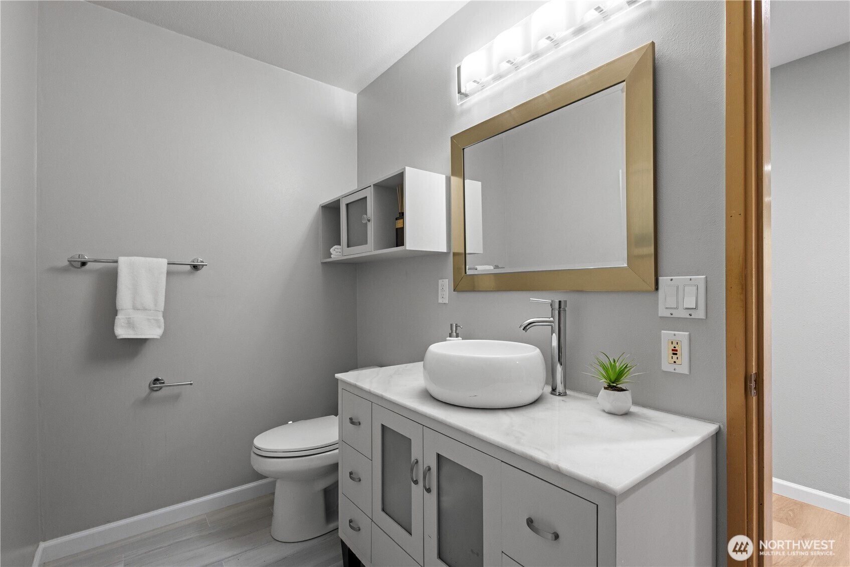 6021 158th Place Property Photo 12