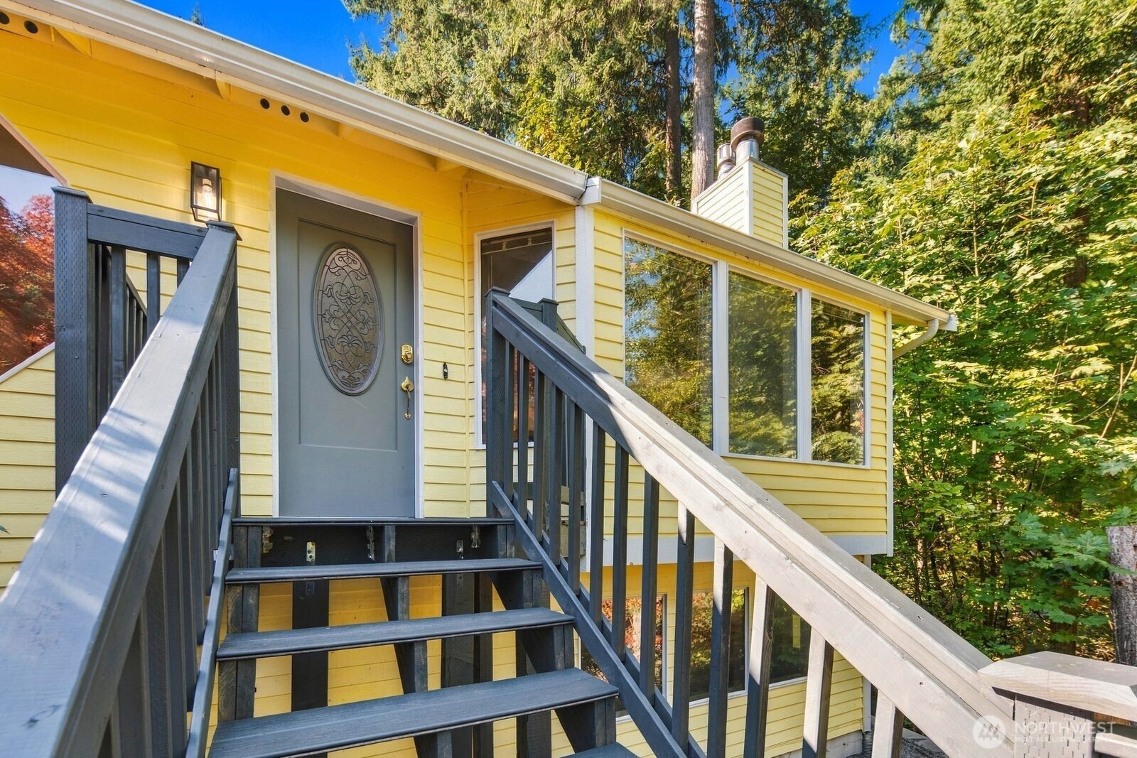 6922 N Meadowdale Road Property Photo 4