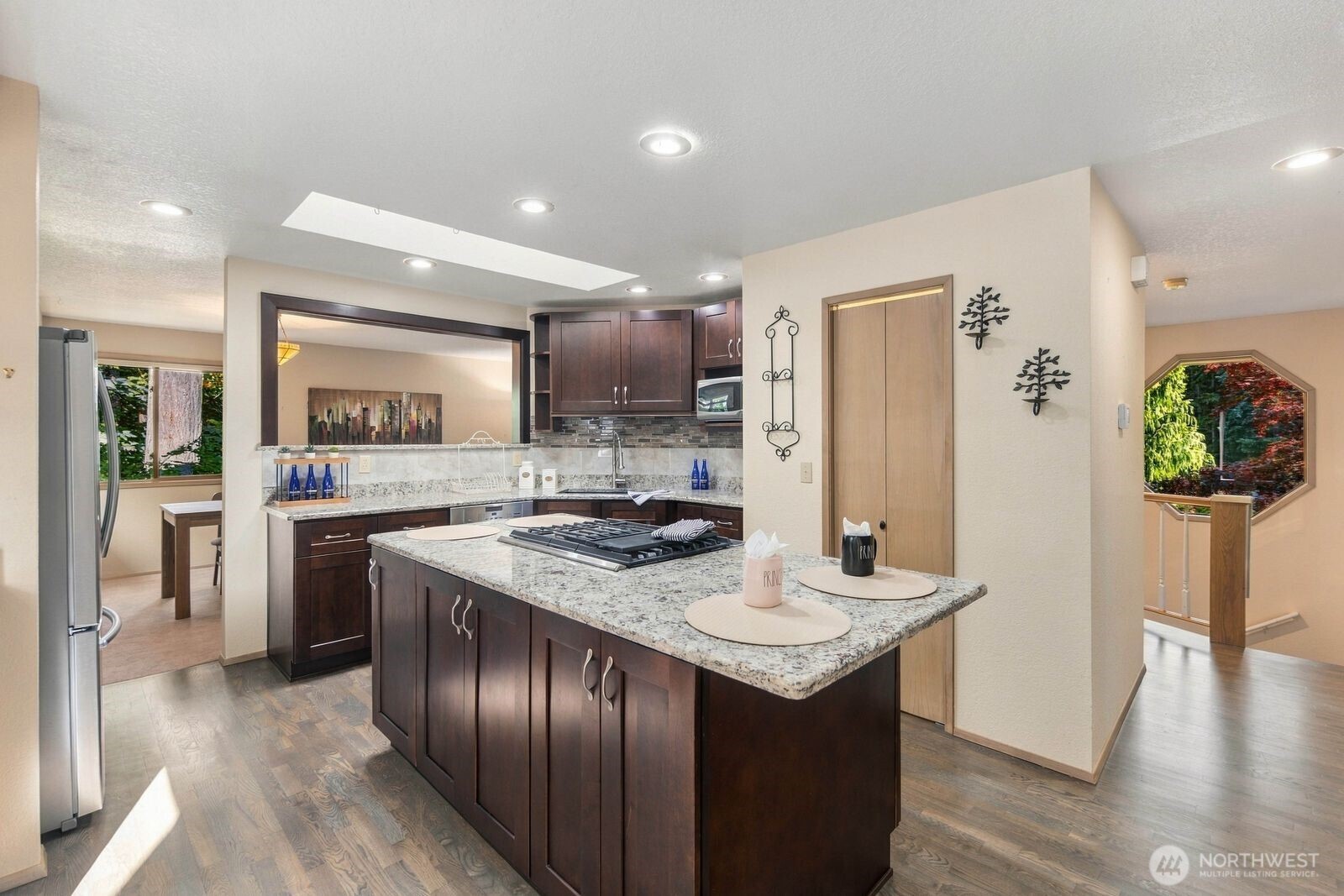 6922 N Meadowdale Road Property Photo 10