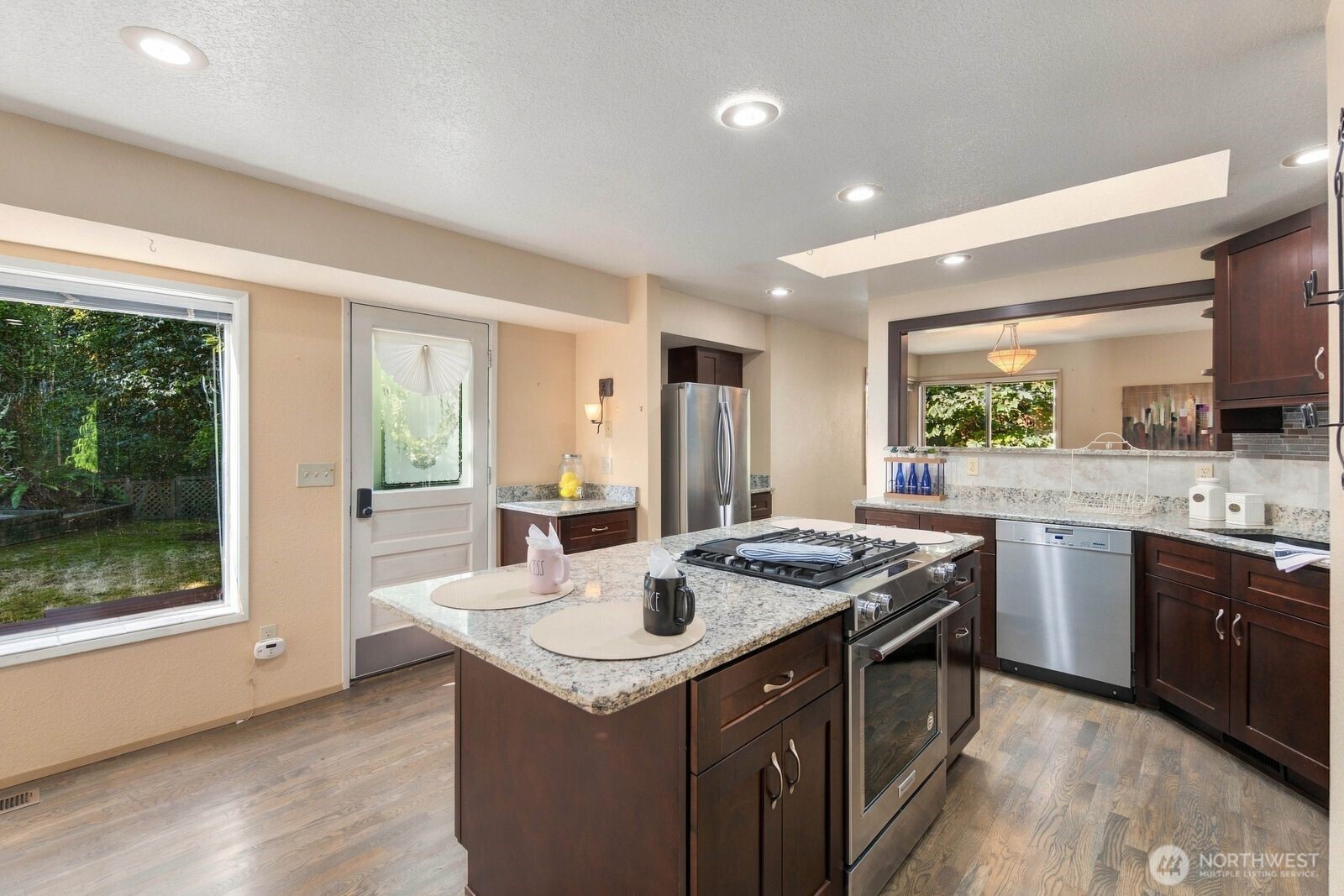 6922 N Meadowdale Road Property Photo 11