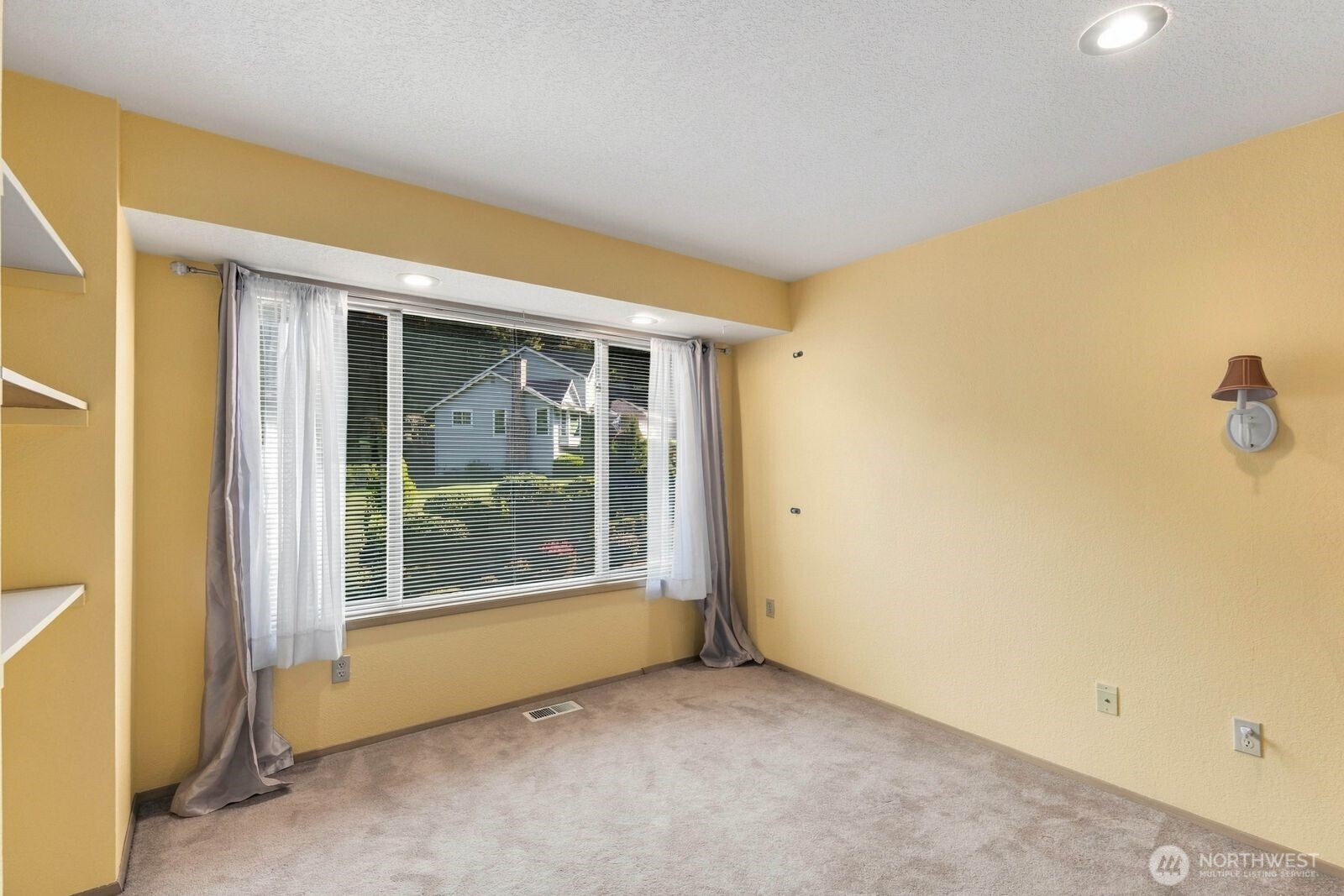 6922 N Meadowdale Road Property Photo 16