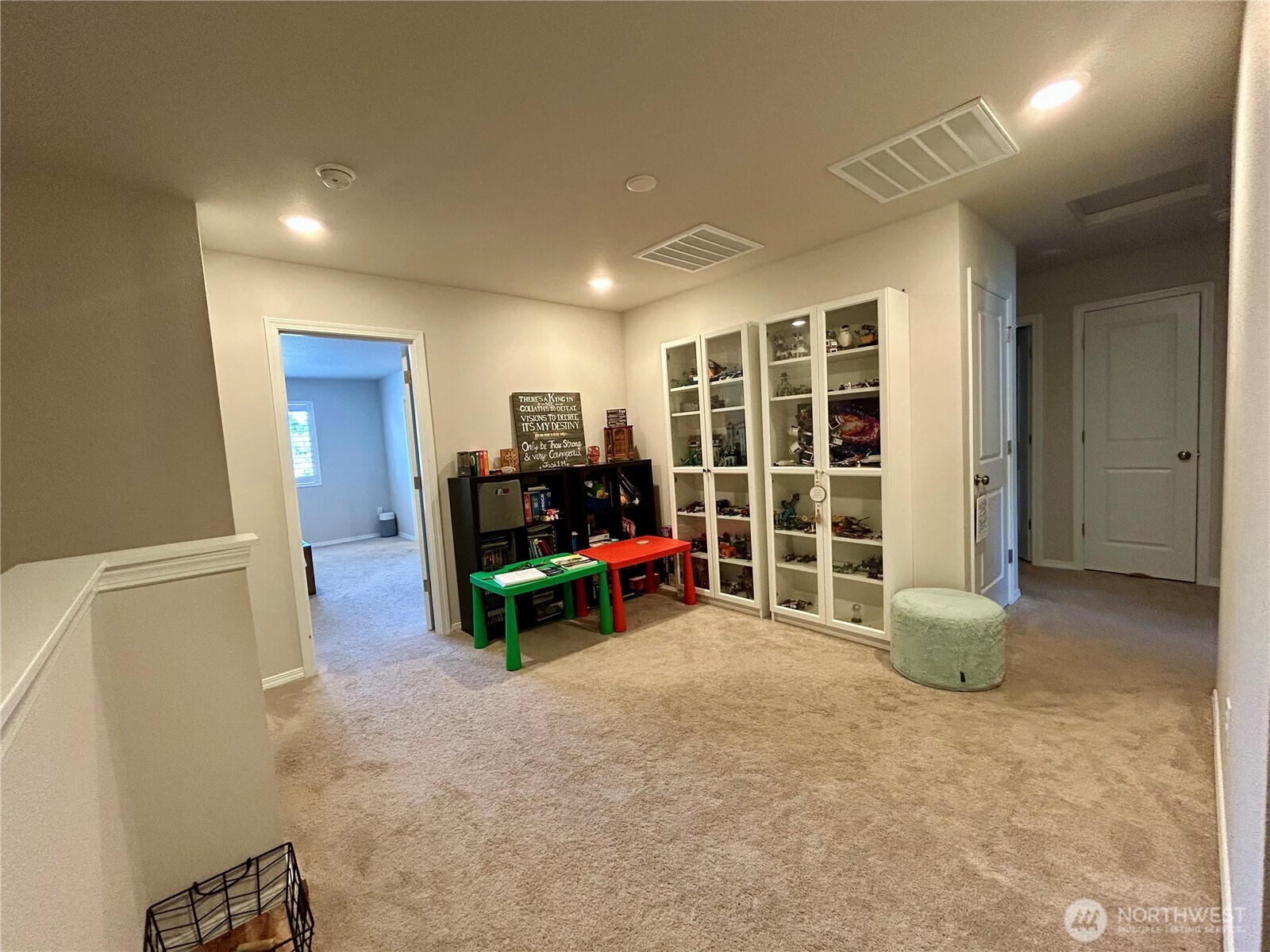 1275 Etna Place Property Photo 6