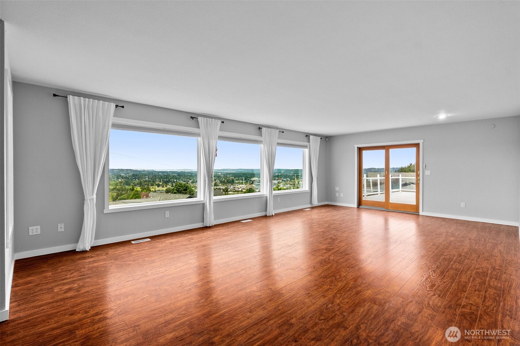2025 5th Street Property Photo 7