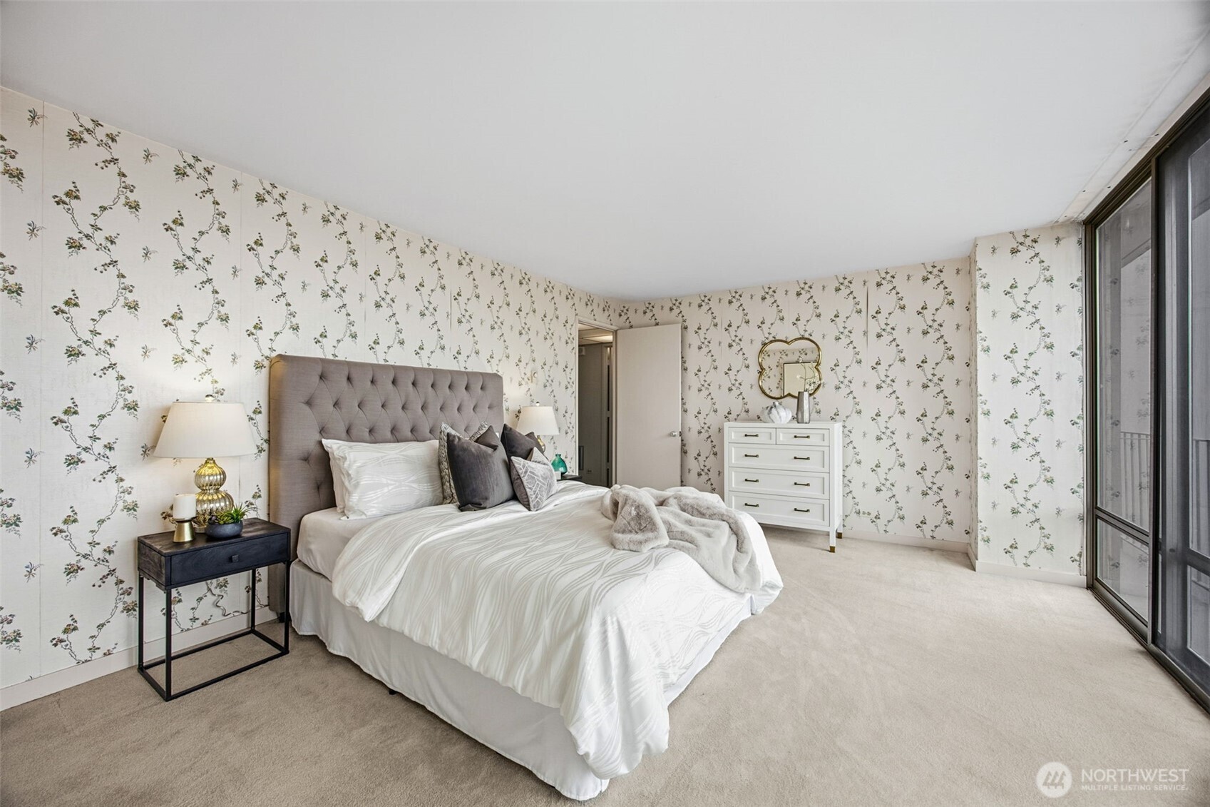 1620 43rd Avenue 1b Property Photo 23