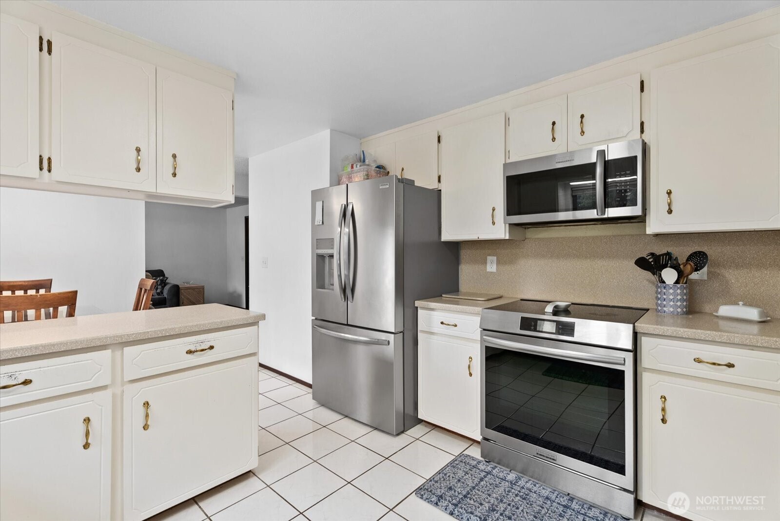 4306 Brookdale Road Property Photo 11