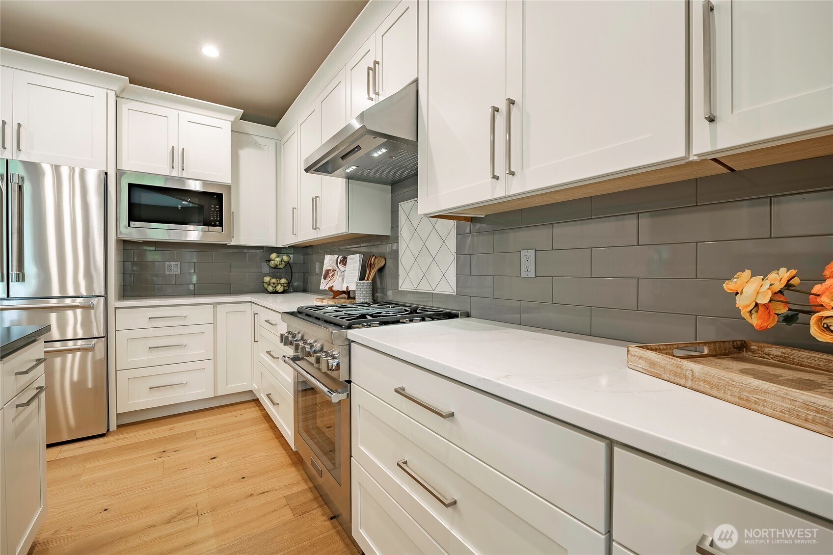 8784 Goshawk Road Property Photo 14