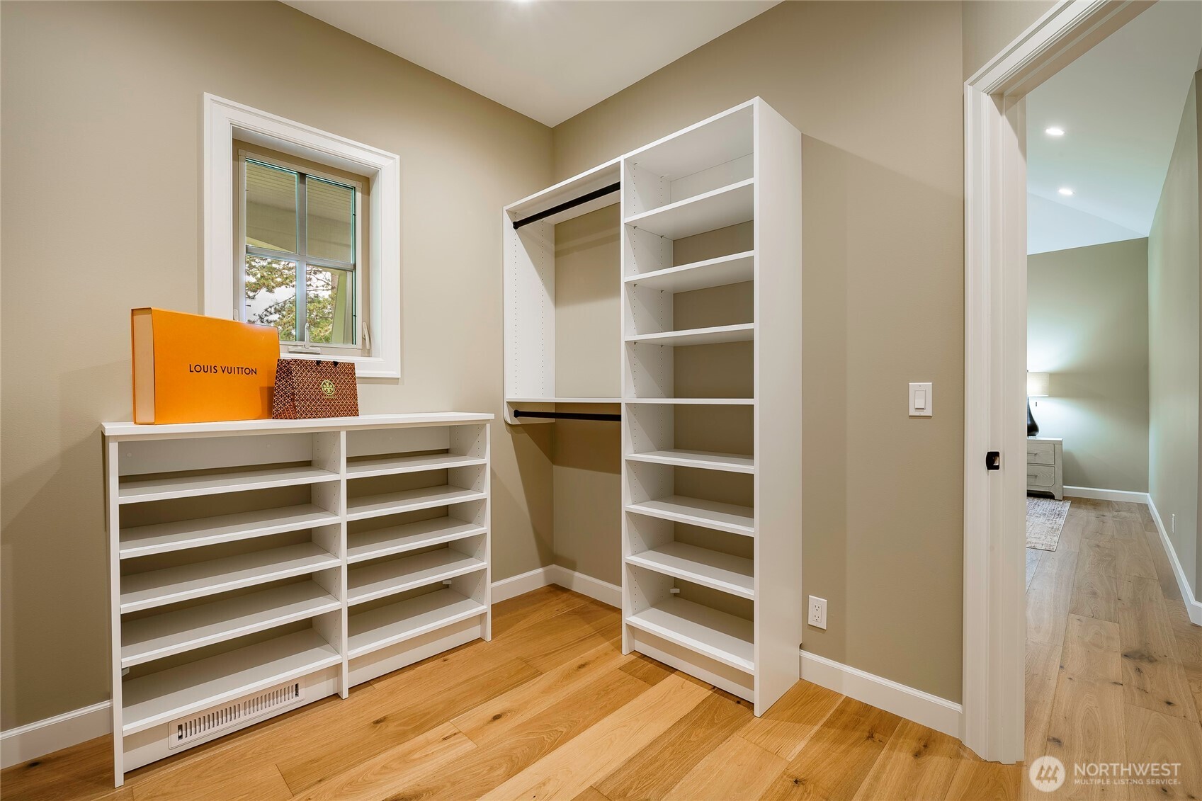 8784 Goshawk Road Property Photo 27