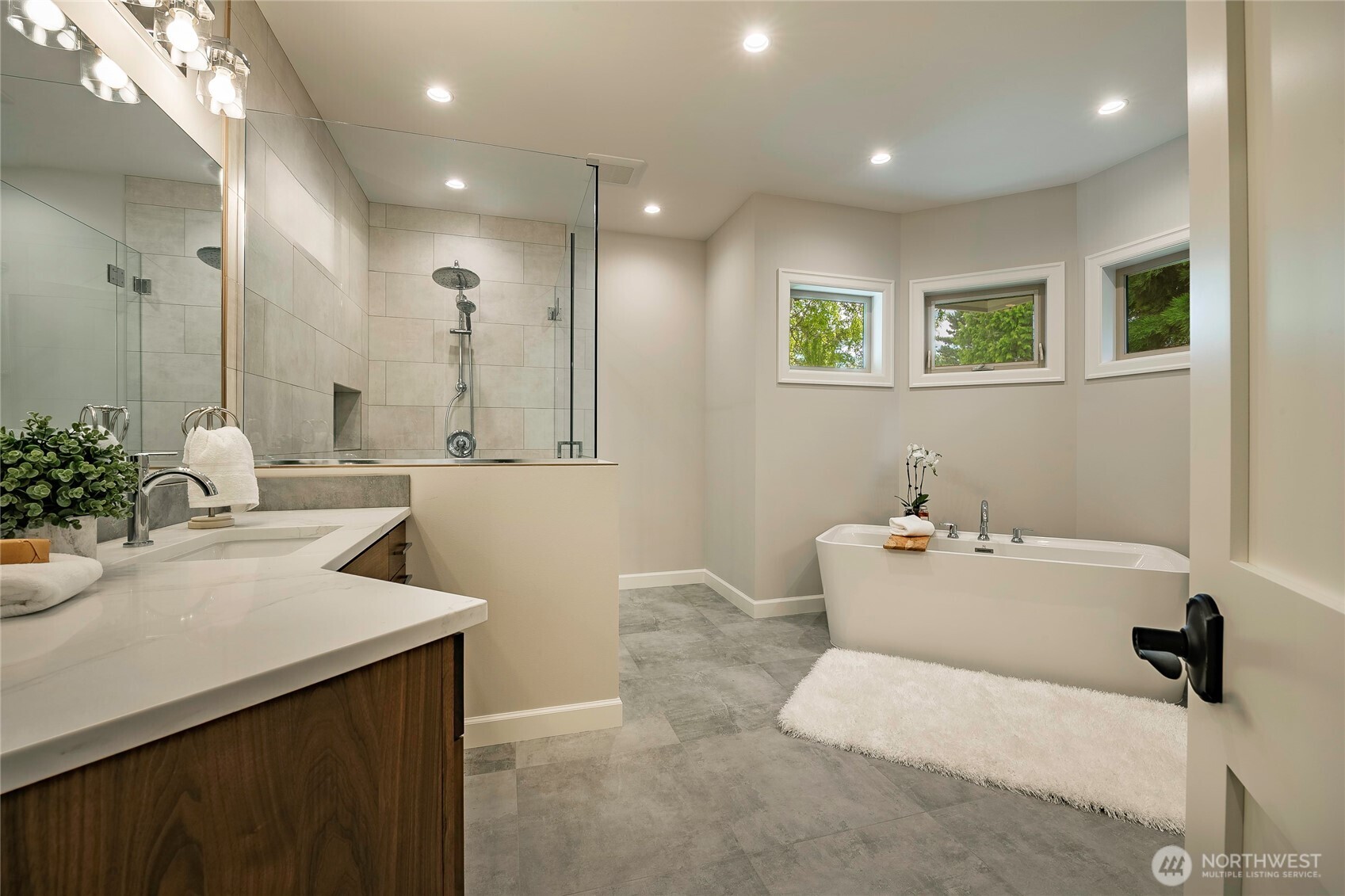 8784 Goshawk Road Property Photo 28