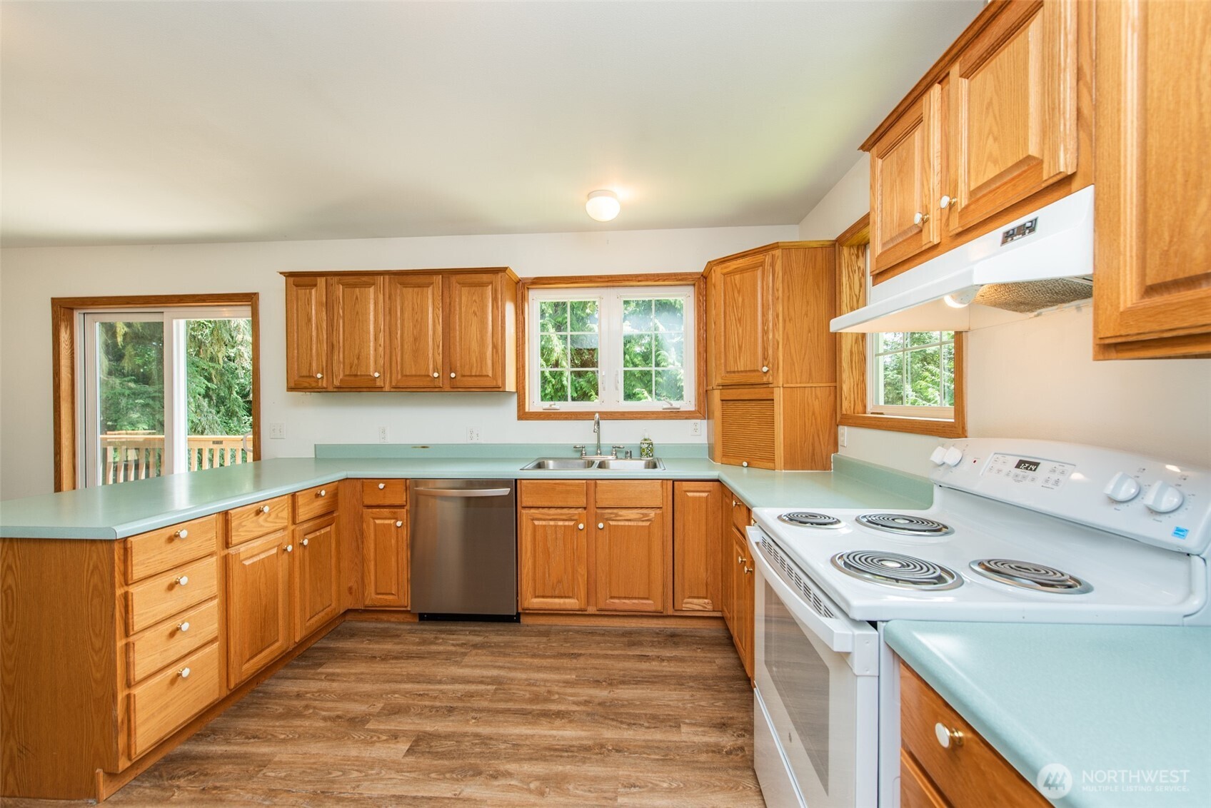 102 New Haven Lane Property Photo 12